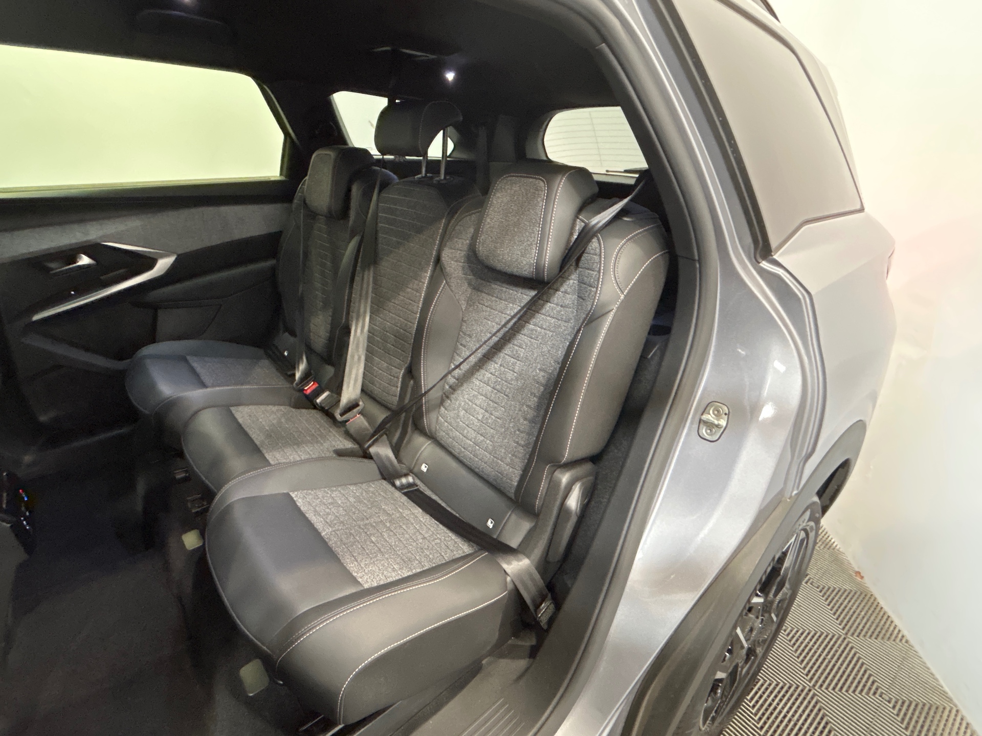 PEUGEOT 5008 Hybrid 145 ch e-DCS6 Allure