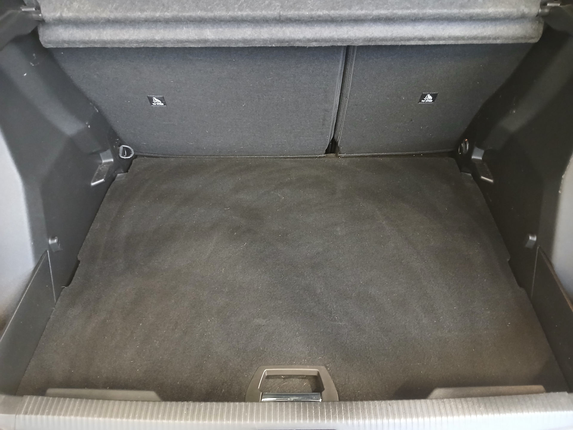 PEUGEOT 2008 Hybrid 145 e-DCS6 Allure