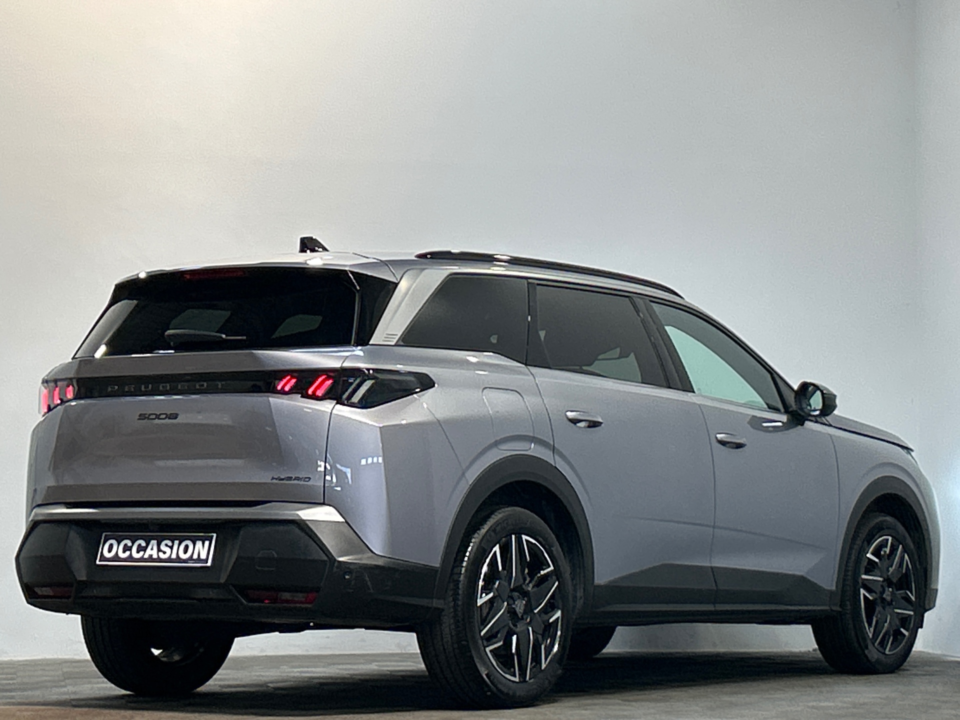 PEUGEOT 5008 Hybrid 145 ch e-DCS6 Allure
