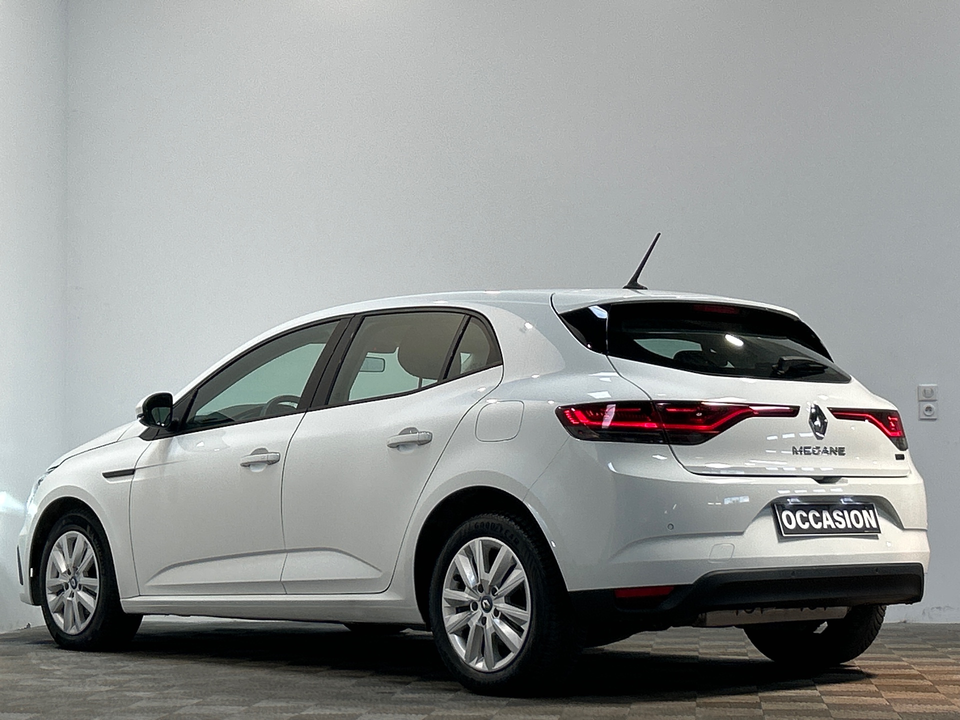 RENAULT MEGANE IV BERLINE evolution E-Tech plug-in hybrid 160