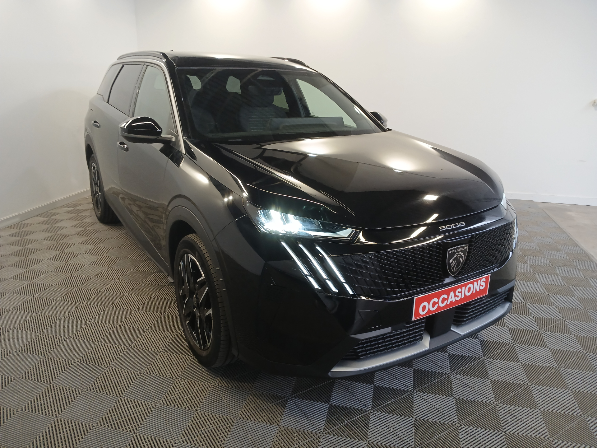 PEUGEOT 5008 Hybrid 145 ch e-DCS6 Allure
