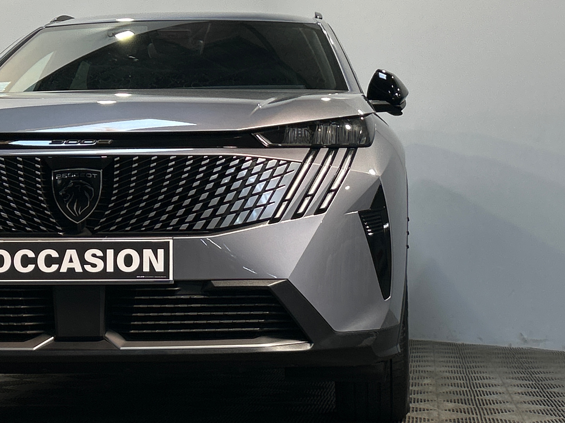 PEUGEOT 5008 Hybrid 145 ch e-DCS6 Allure