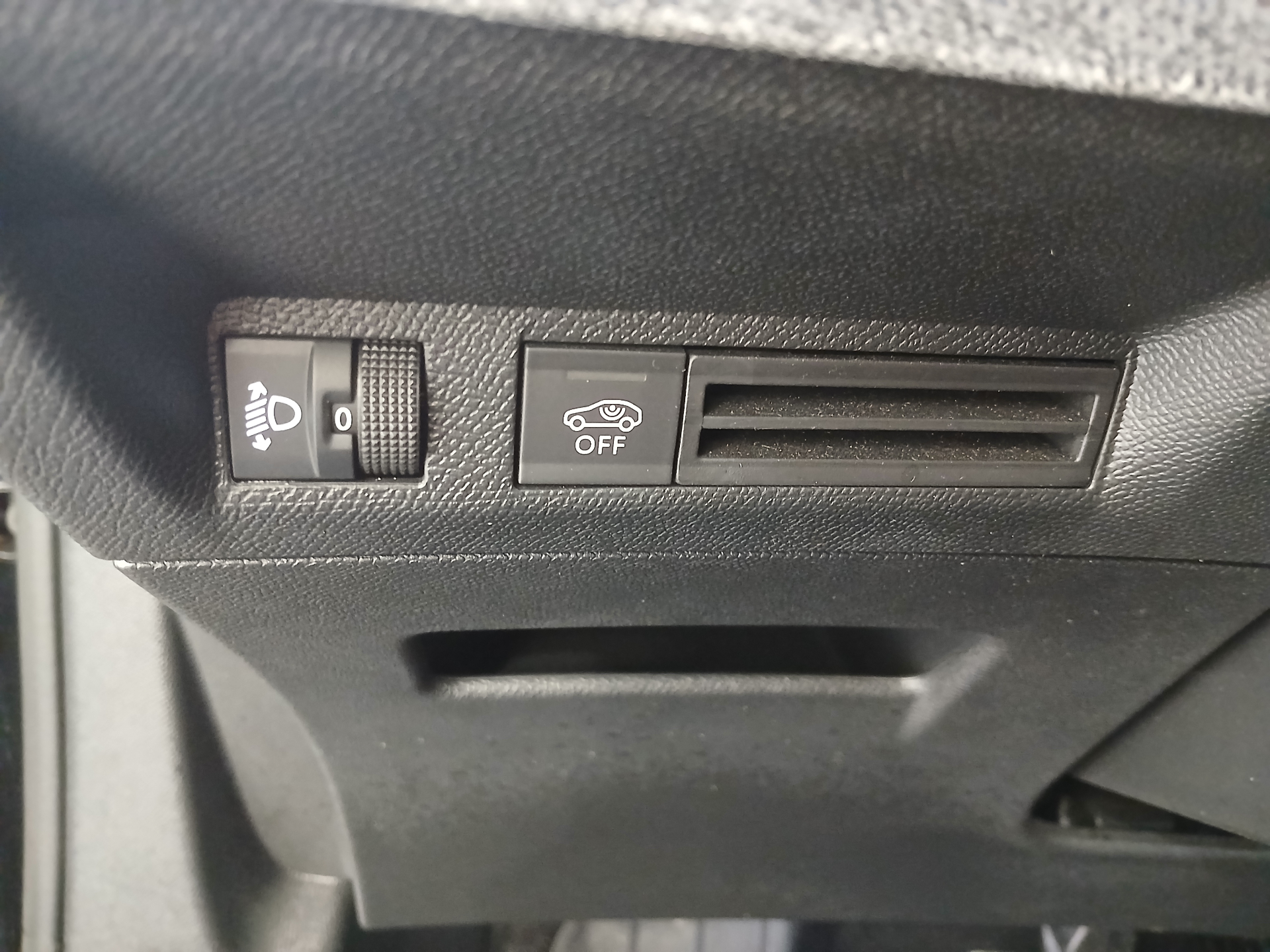 PEUGEOT 3008 Hybrid 145 e-DCS6 Allure