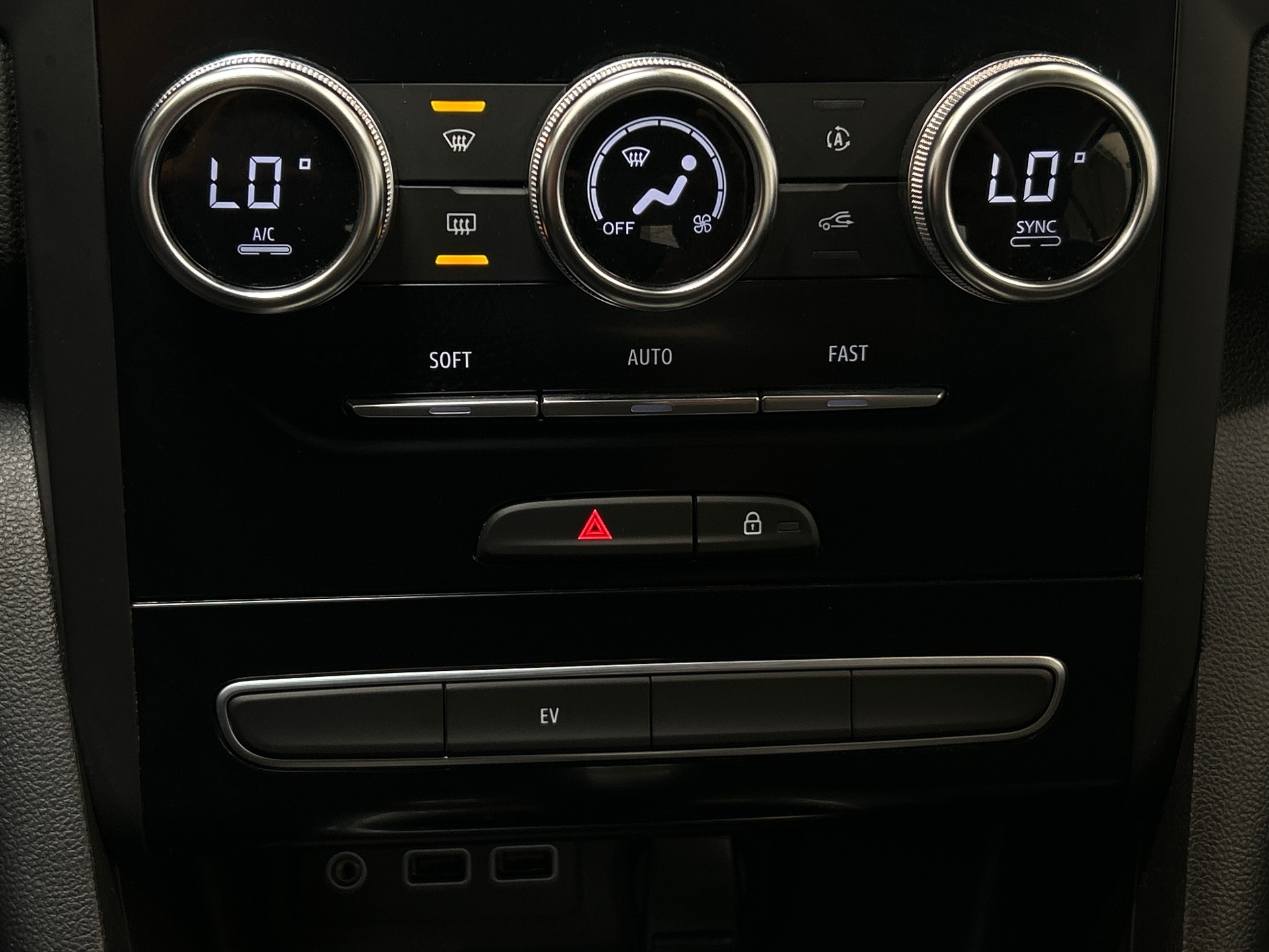 RENAULT MEGANE IV BERLINE evolution E-Tech plug-in hybrid 160