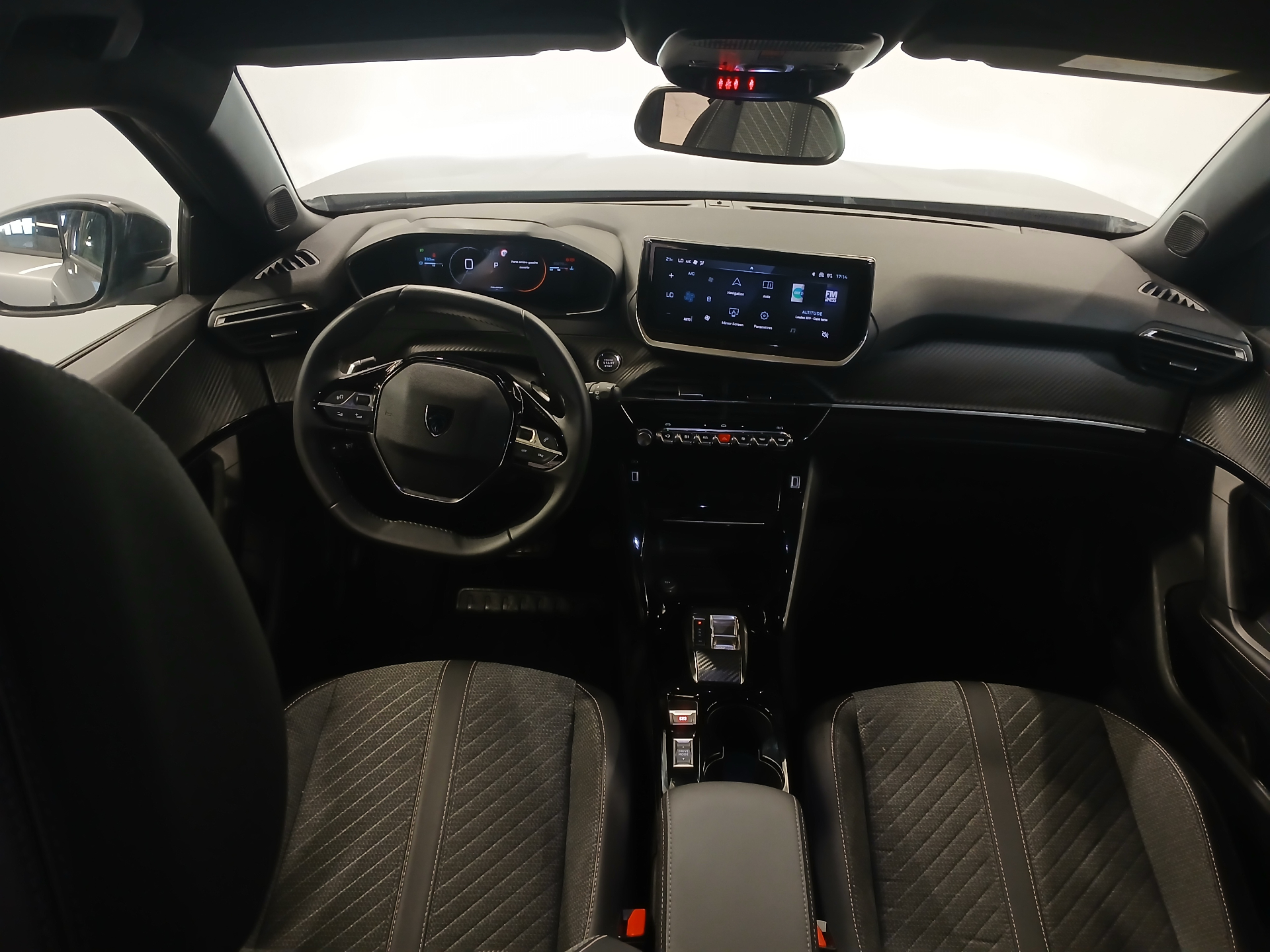PEUGEOT 2008 Hybrid 145 e-DCS6 Allure