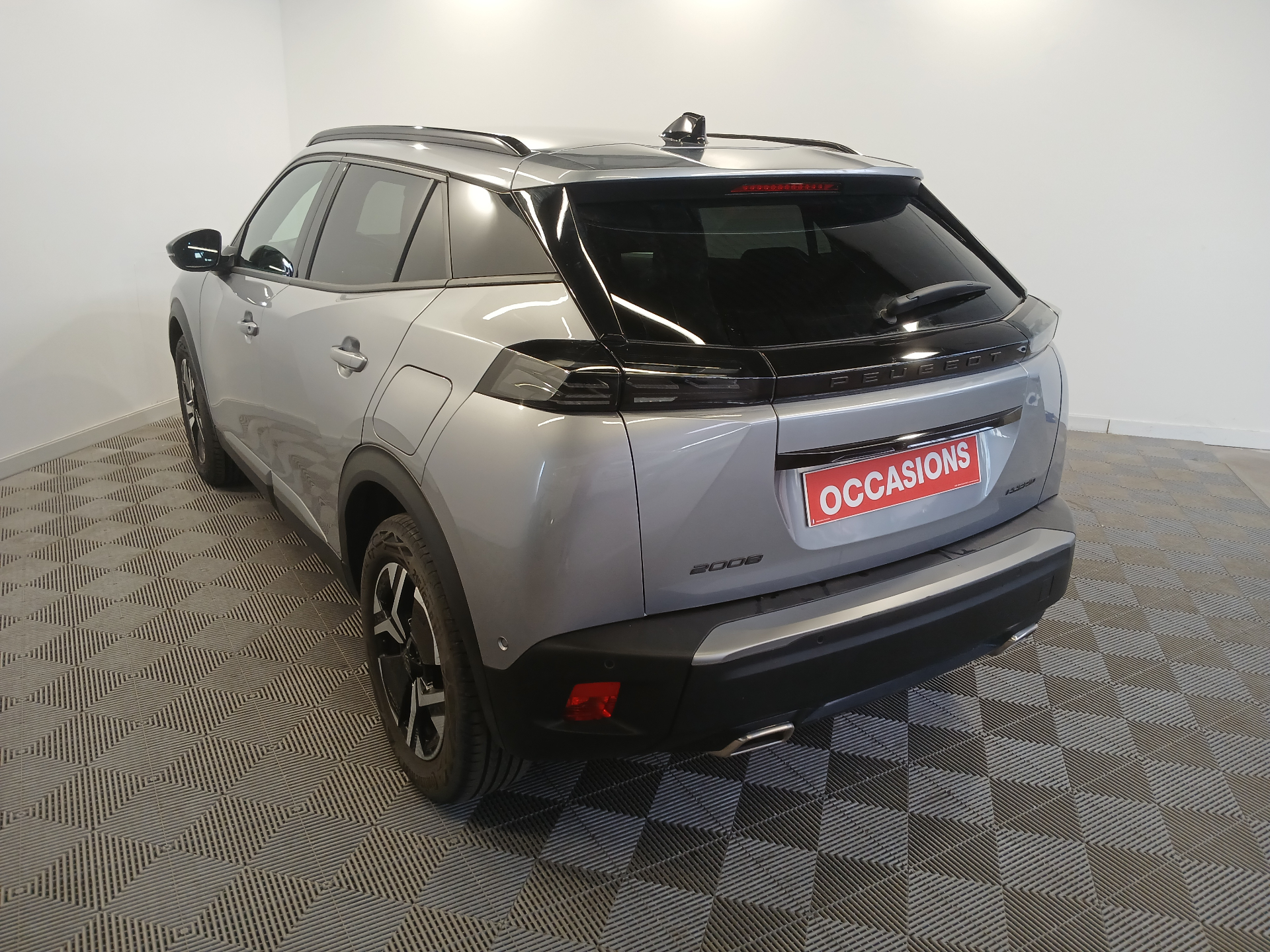 PEUGEOT 2008 Hybrid 145 e-DCS6 Allure