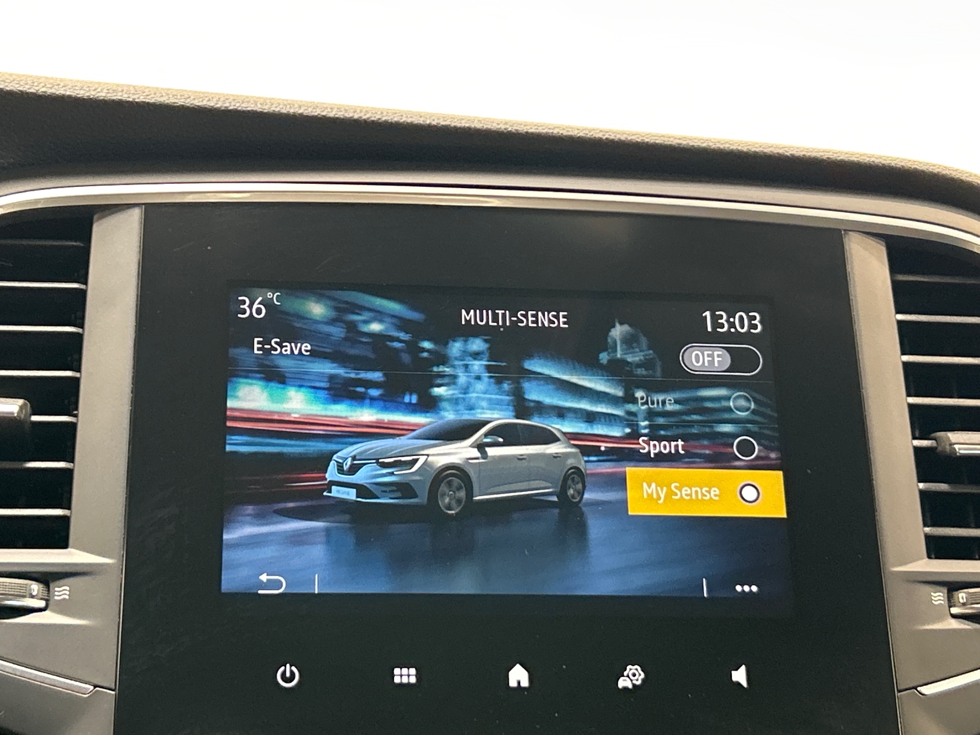 RENAULT MEGANE IV BERLINE evolution E-Tech plug-in hybrid 160