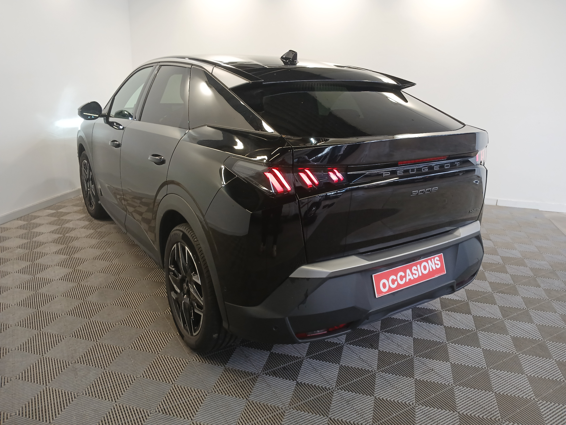 PEUGEOT 3008 Hybrid 145 e-DCS6 Allure