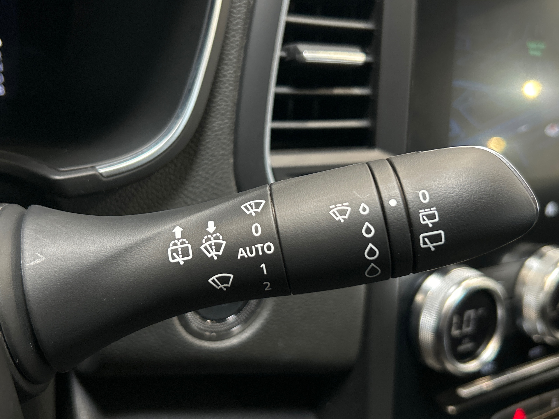 RENAULT MEGANE IV BERLINE evolution E-Tech plug-in hybrid 160