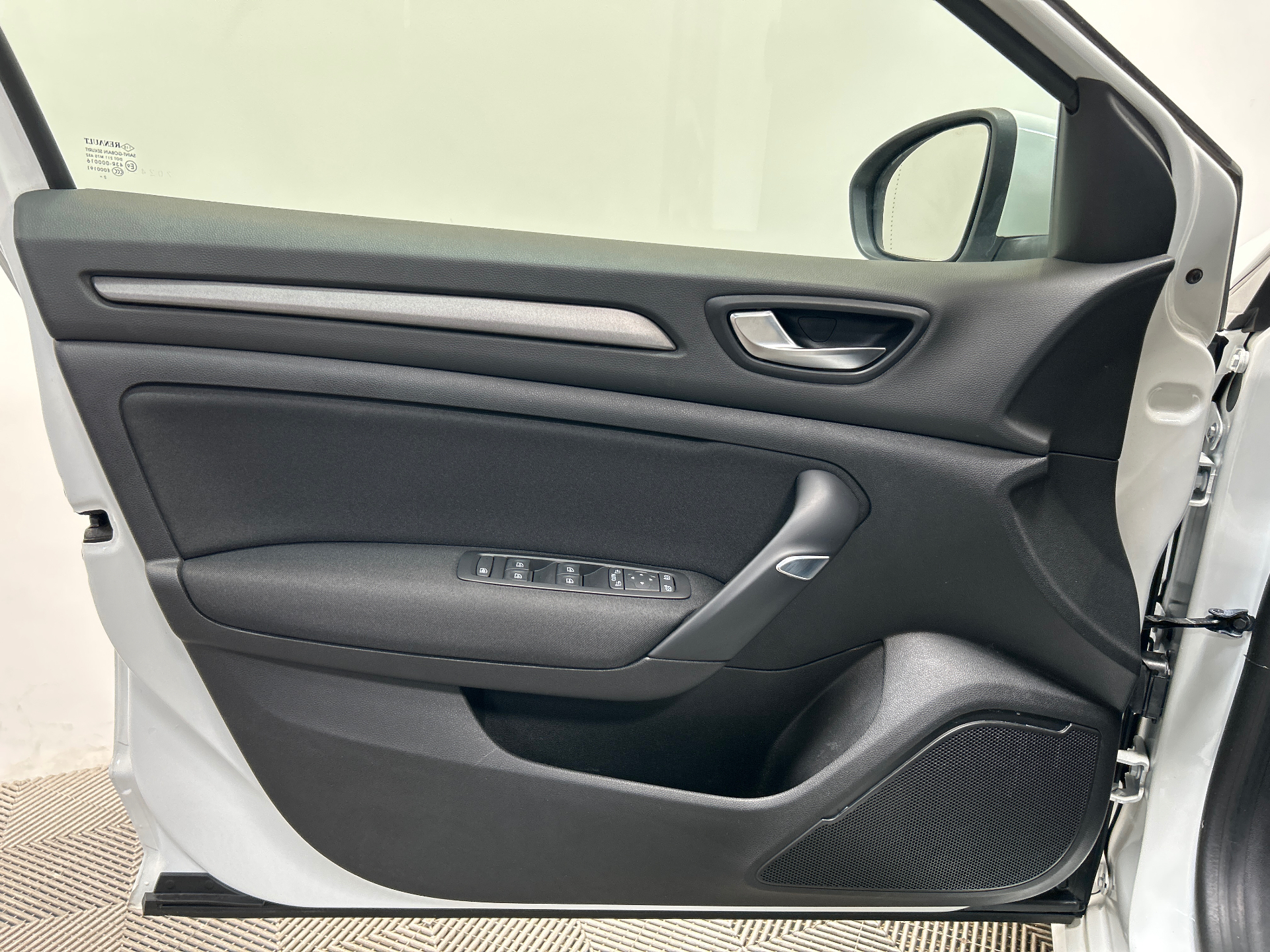 RENAULT MEGANE IV BERLINE evolution E-Tech plug-in hybrid 160