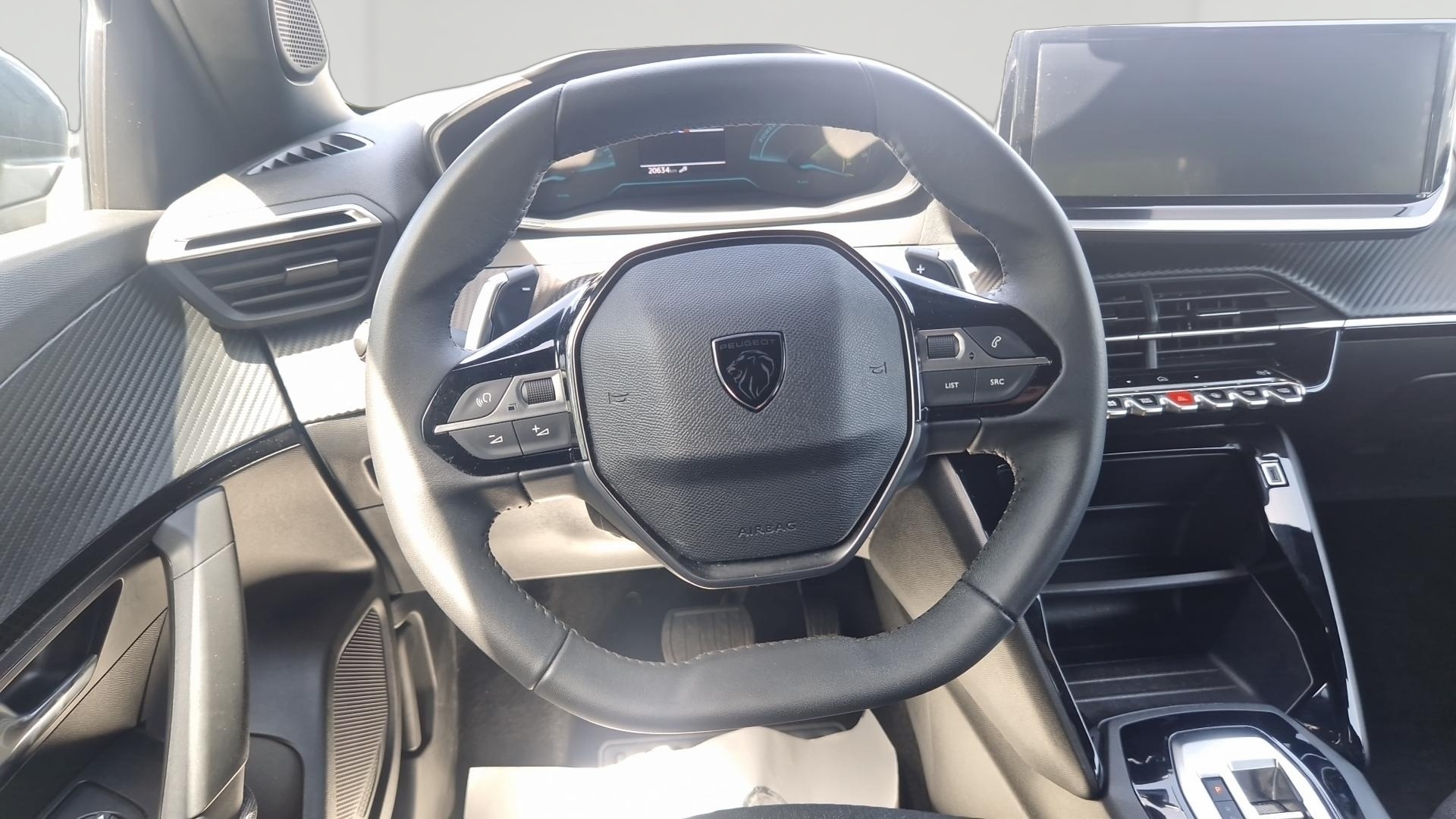 PEUGEOT 2008 Hybrid 145 e-DCS6 Style