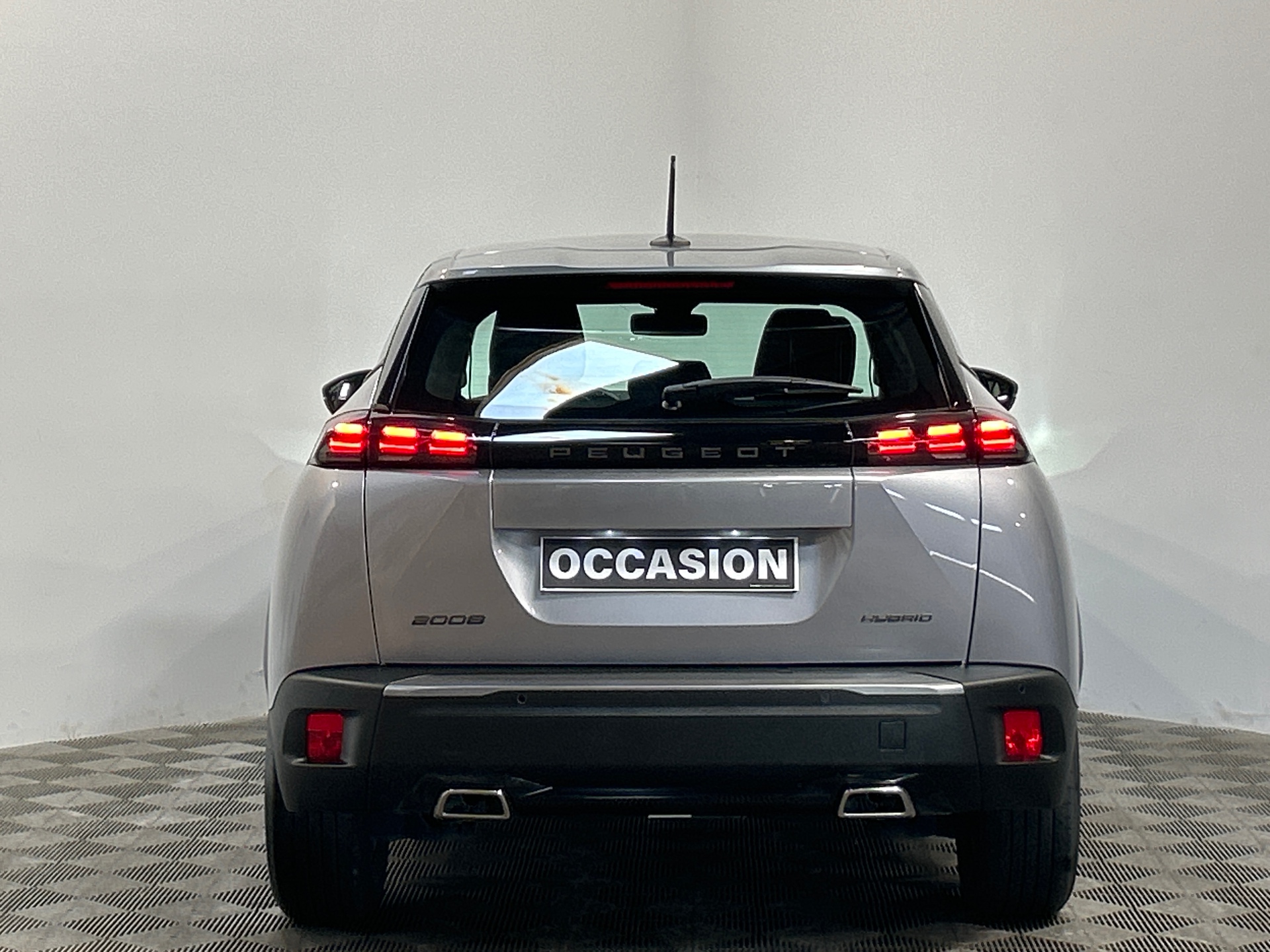 PEUGEOT 2008 Hybrid 145 e-DCS6 Style