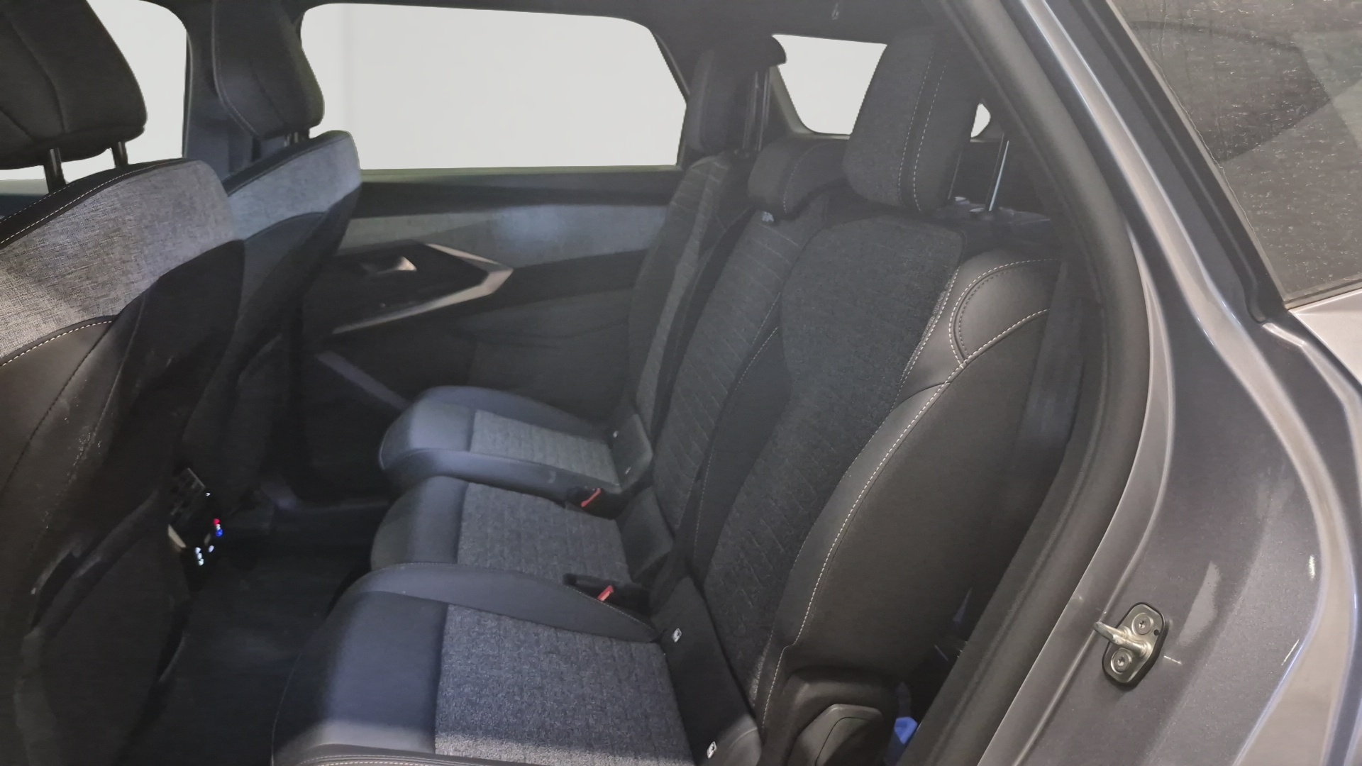 PEUGEOT 5008 Hybrid 145 ch e-DCS6 Allure