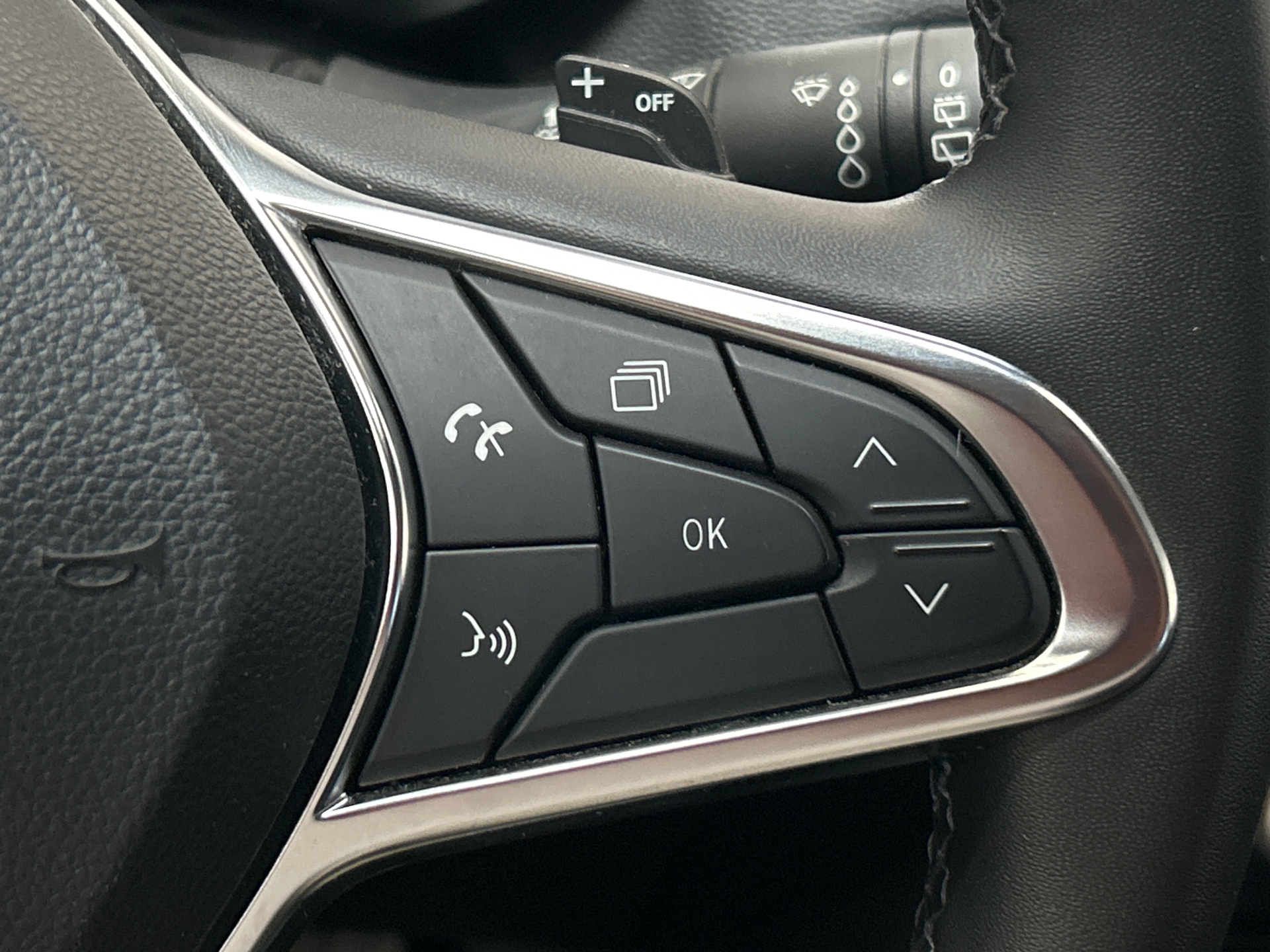 RENAULT CAPTUR techno mild hybrid 160 EDC