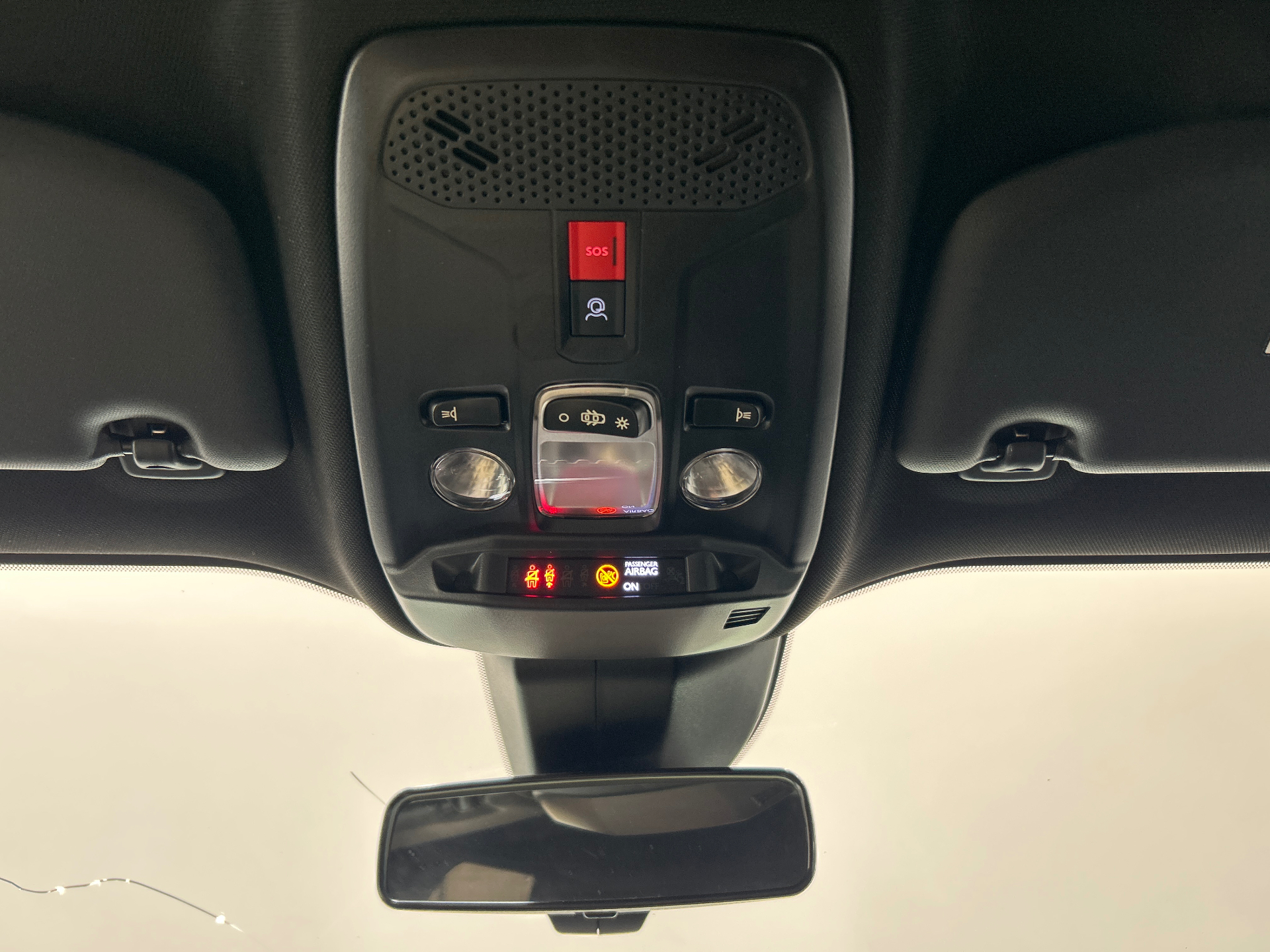 PEUGEOT 2008 Hybrid 145 e-DCS6 Style