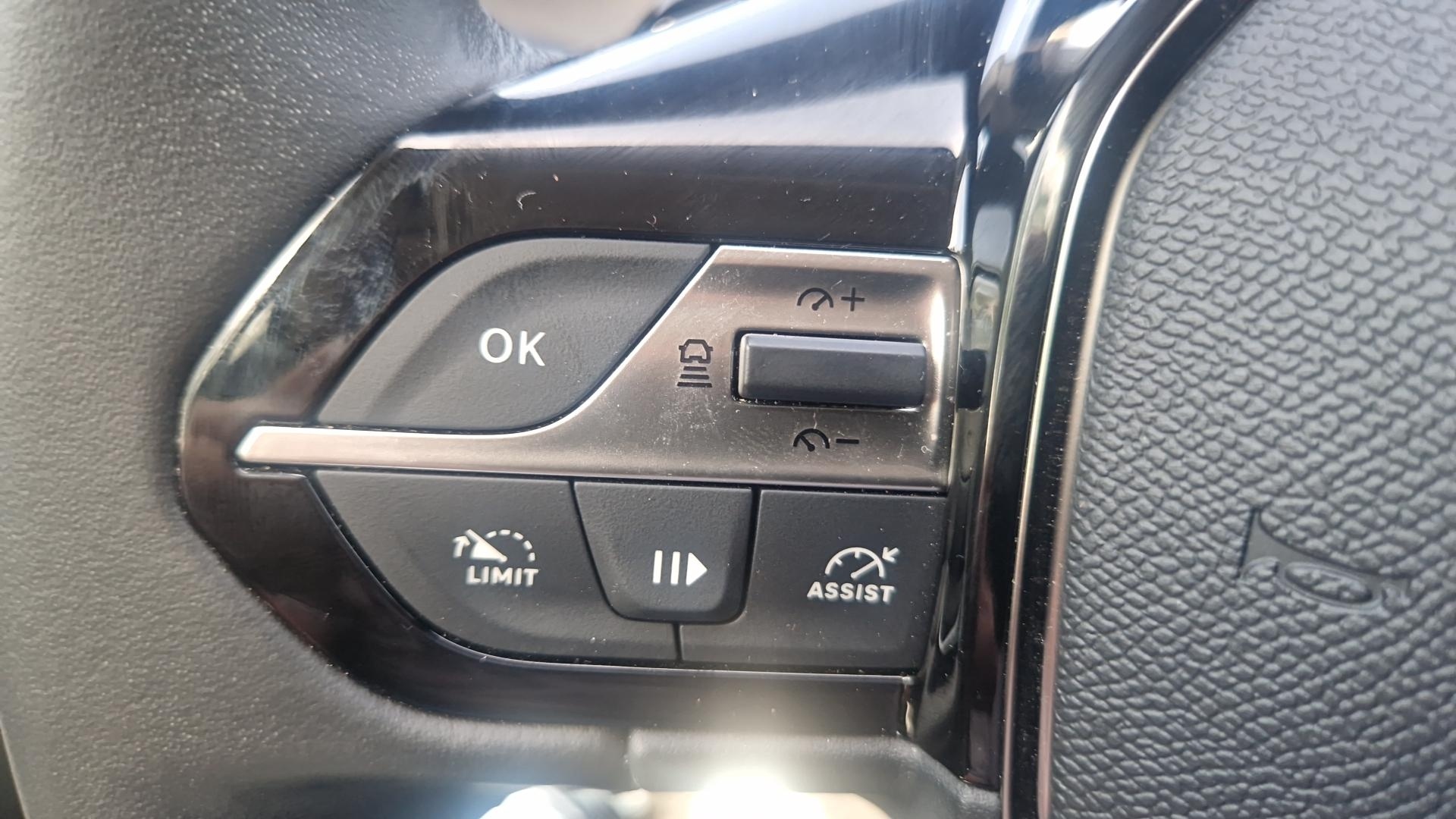 PEUGEOT 408 Hybrid 136 e-DCS6 Allure