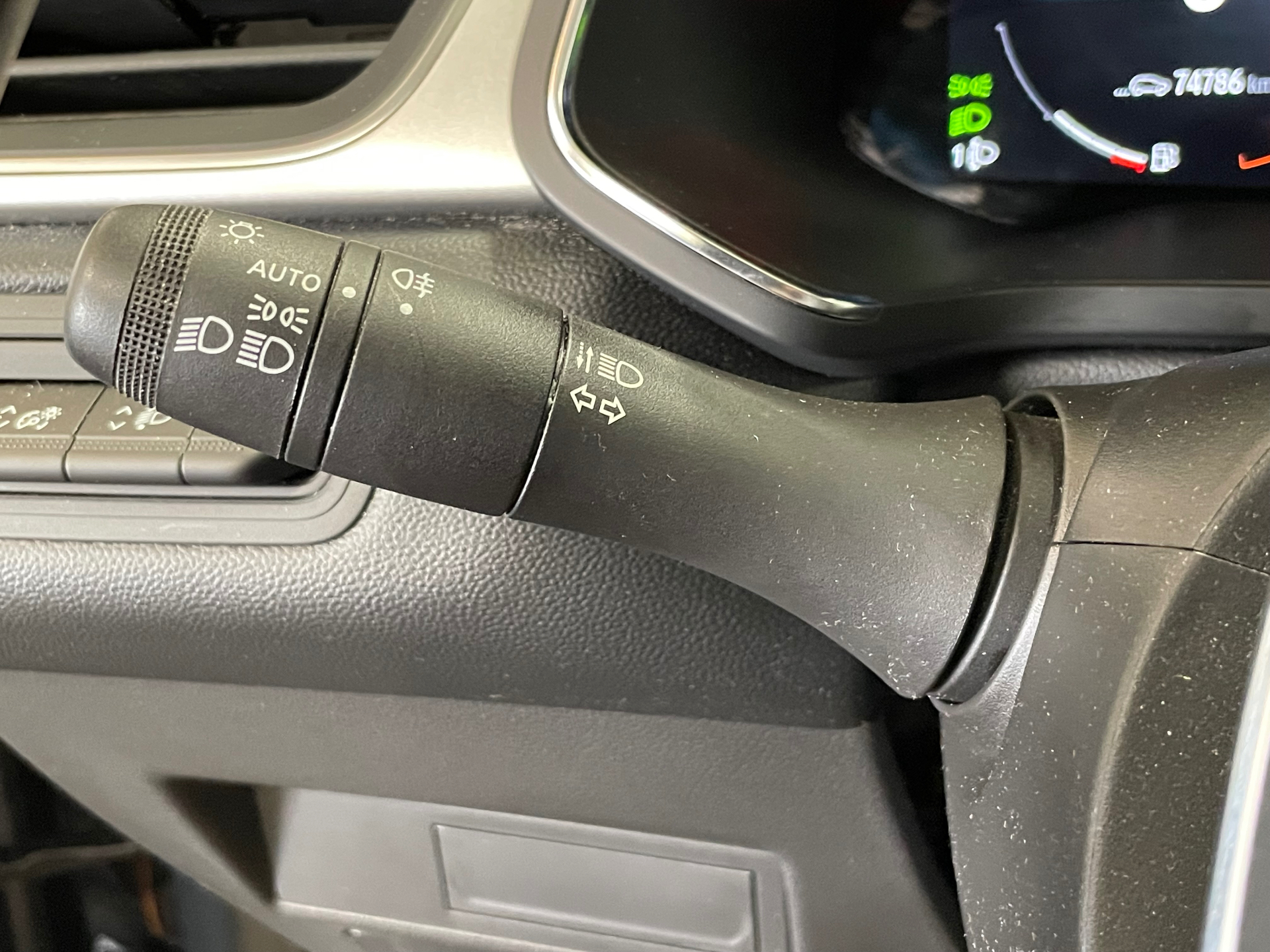 RENAULT CAPTUR E-Tech hybride rechargeable 160 Techno