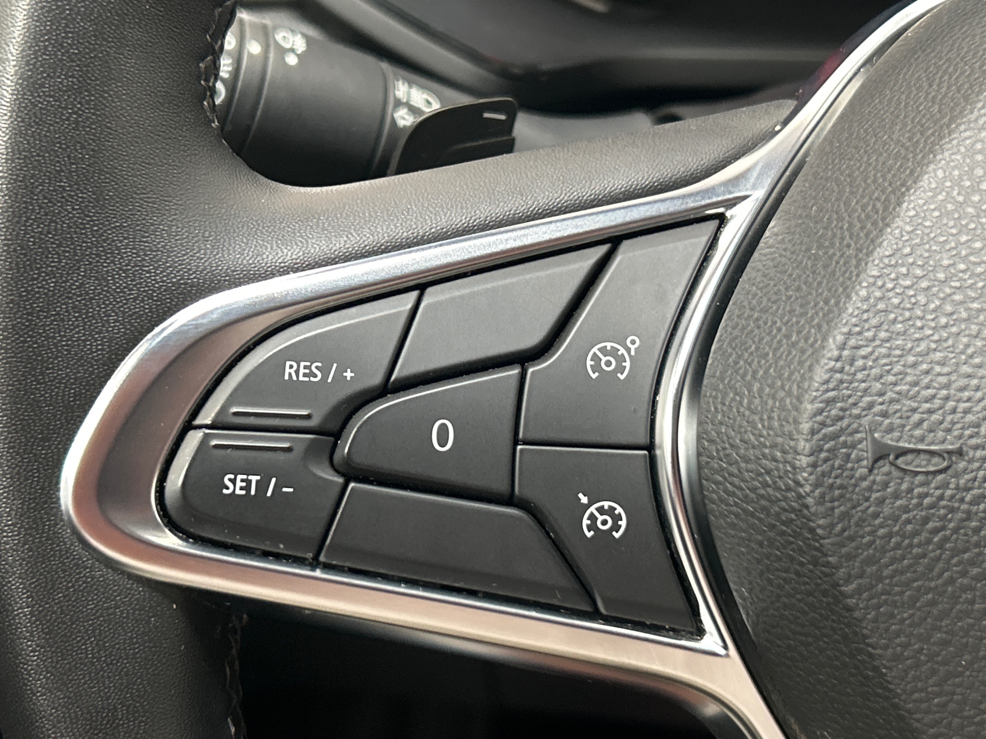 RENAULT CAPTUR techno mild hybrid 160 EDC