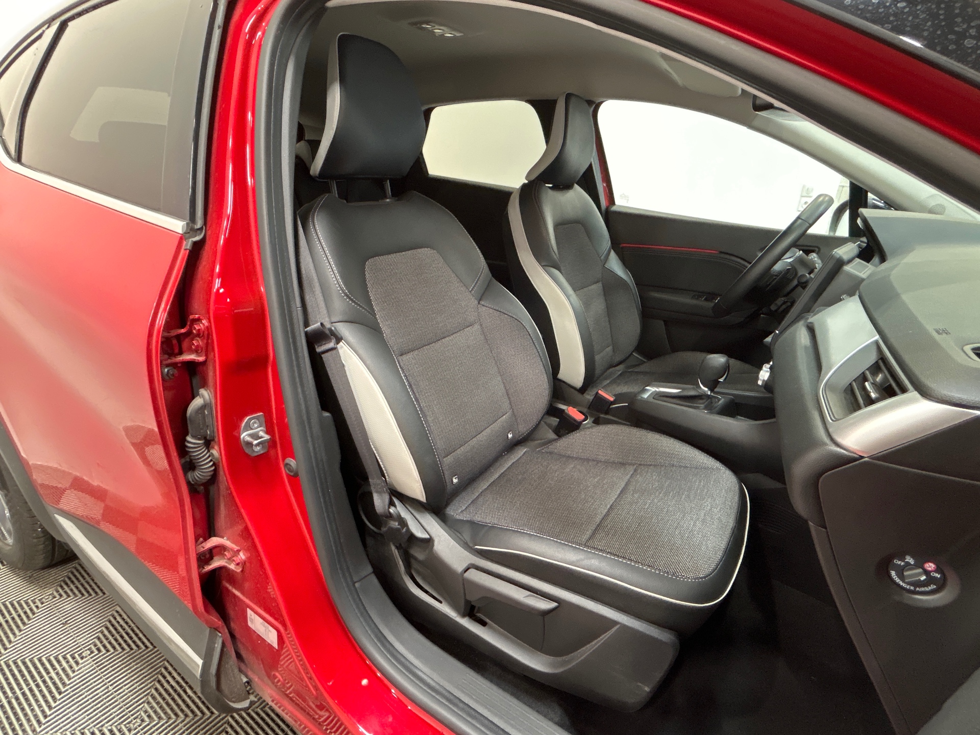 RENAULT CAPTUR techno mild hybrid 160 EDC
