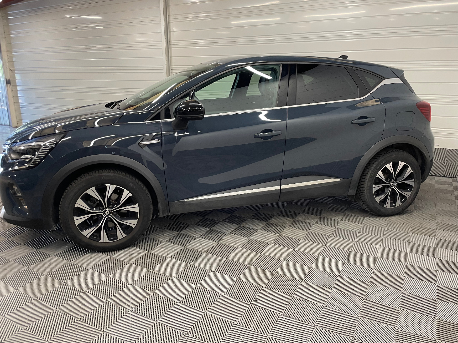 RENAULT CAPTUR E-Tech hybride rechargeable 160 Techno