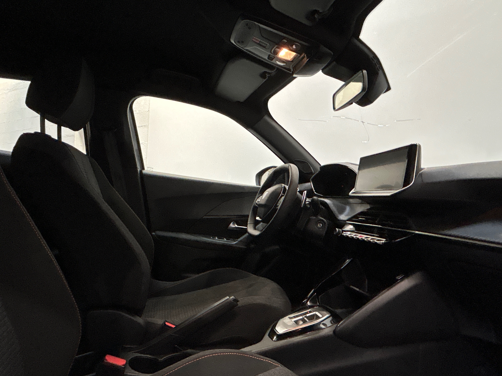 PEUGEOT 2008 Hybrid 145 e-DCS6 Style