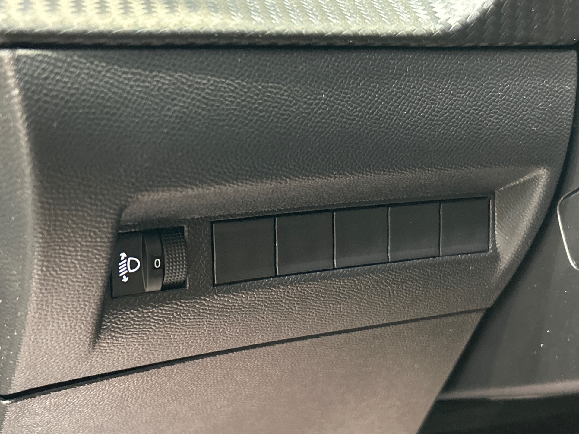 PEUGEOT 208 ALLURE PURETECH 100 S&S BVM6