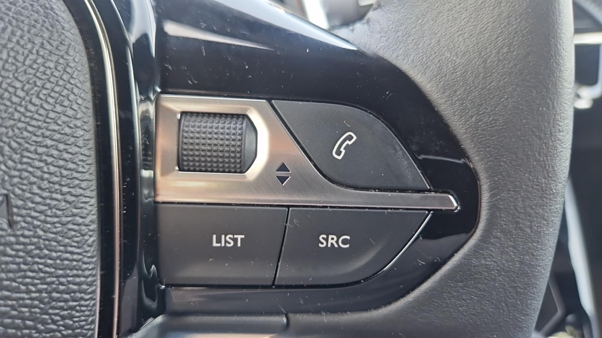 PEUGEOT 2008 Hybrid 145 e-DCS6 Style