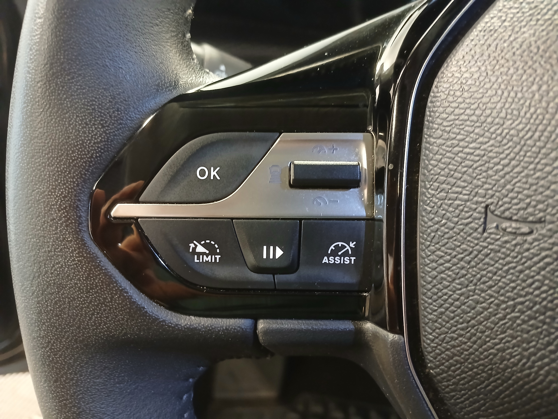 PEUGEOT 308 PureTech 130ch S&S BVM6 Active Pack