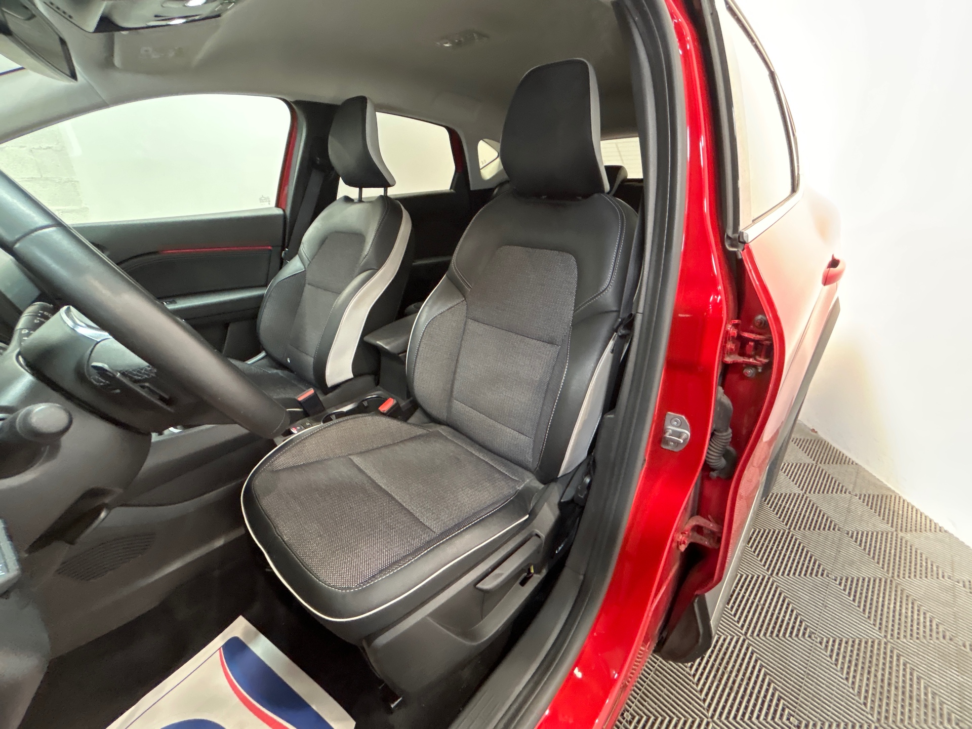 RENAULT CAPTUR techno mild hybrid 160 EDC