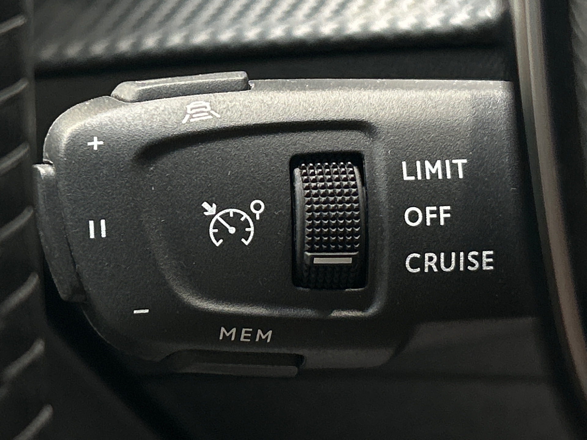 PEUGEOT 208 ALLURE PURETECH 100 S&S BVM6