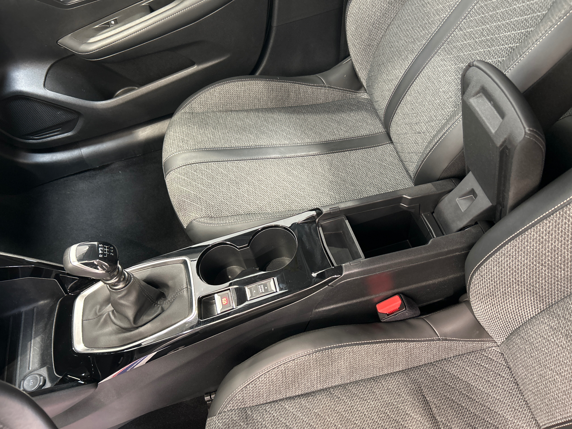 PEUGEOT 208 ALLURE PURETECH 100 S&S BVM6