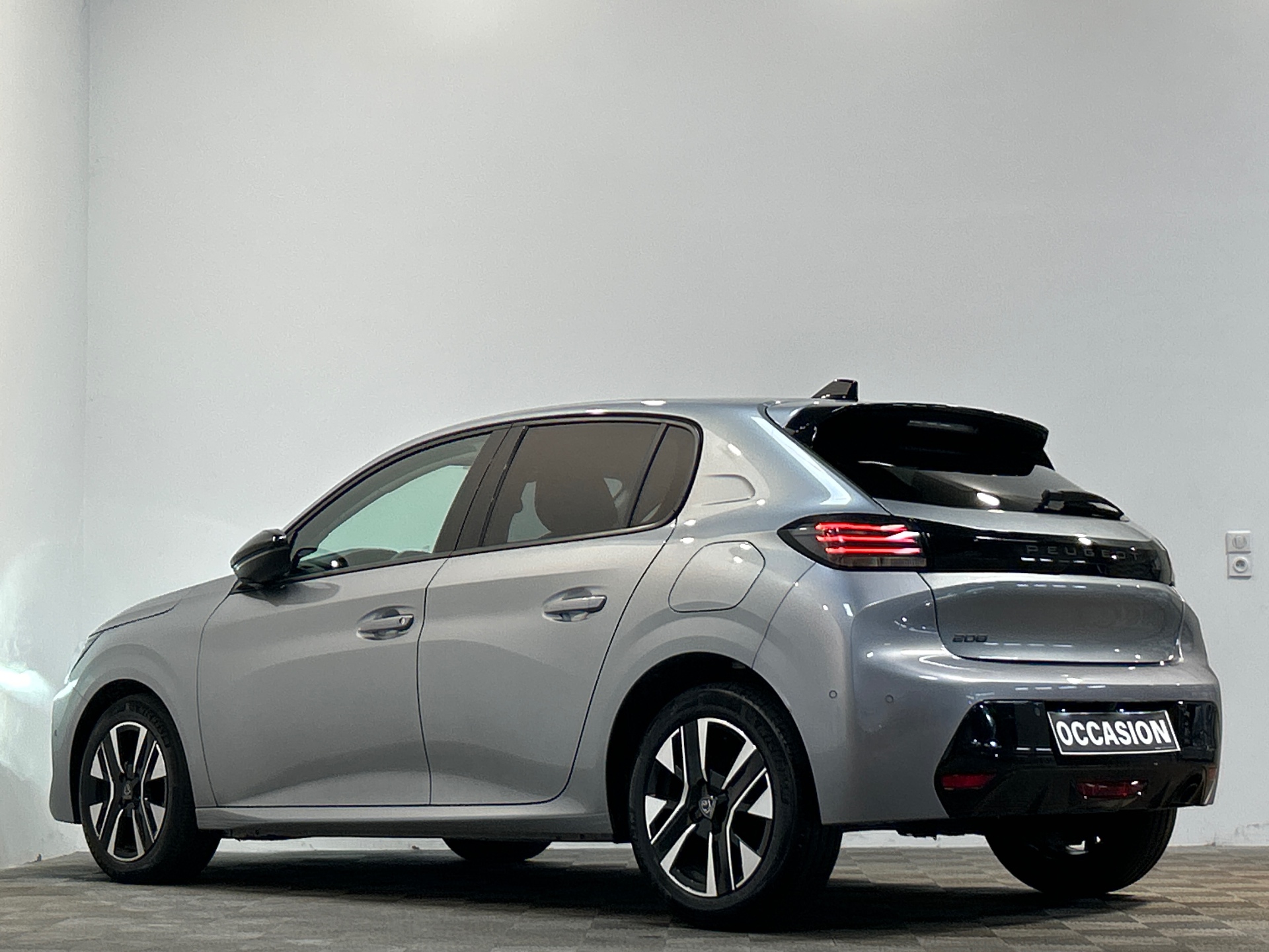 PEUGEOT 208 ALLURE PURETECH 100 S&S BVM6