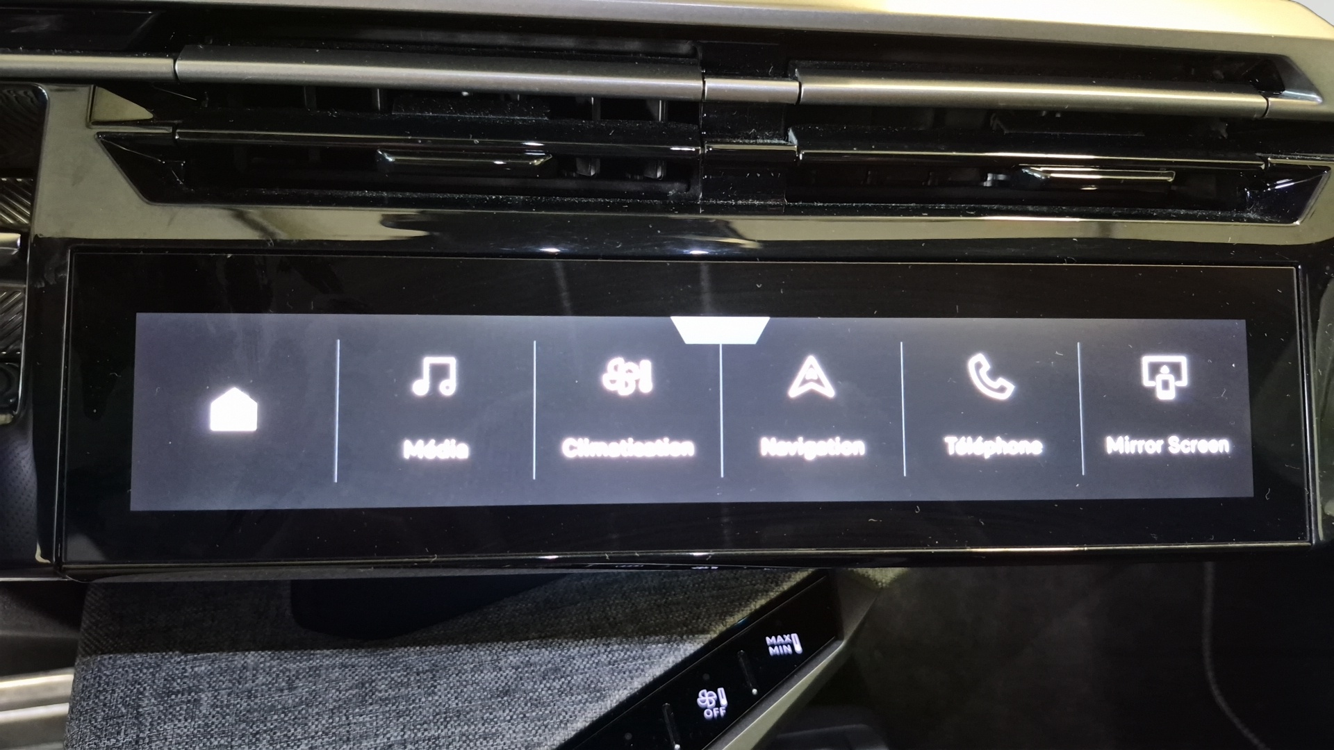 PEUGEOT 3008 Hybrid 145 e-DCS6 GT