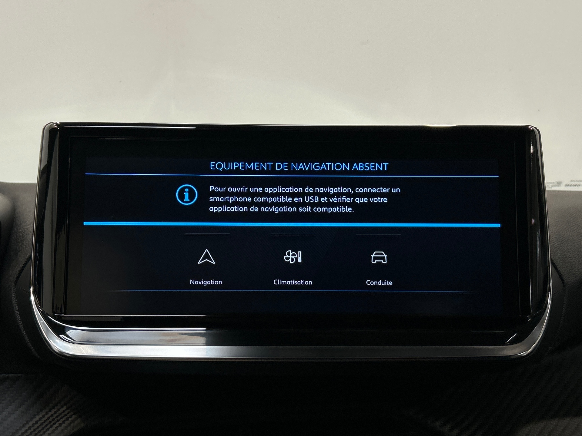 PEUGEOT 2008 Hybrid 145 e-DCS6 Style
