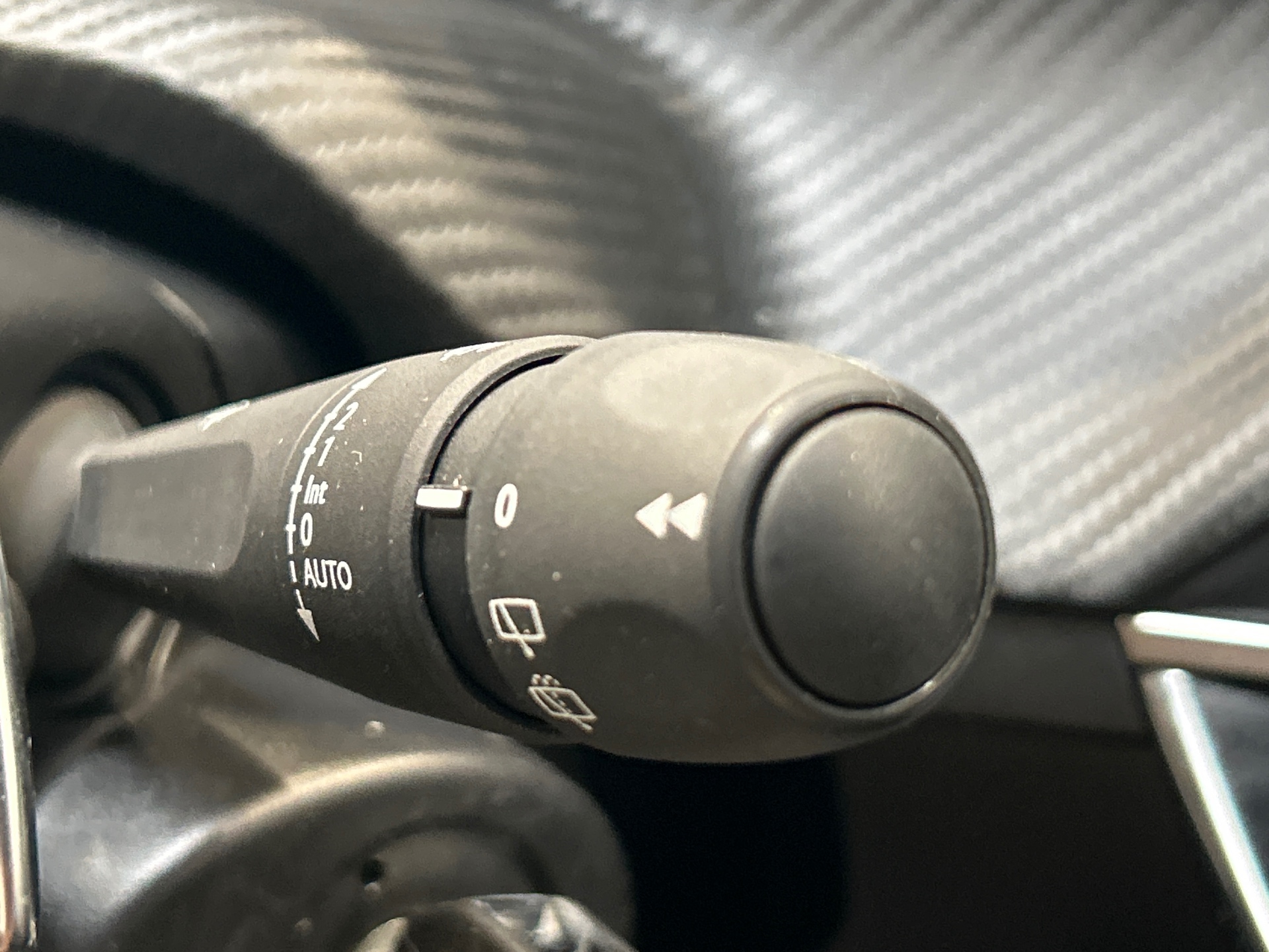 PEUGEOT 2008 Hybrid 145 e-DCS6 Style