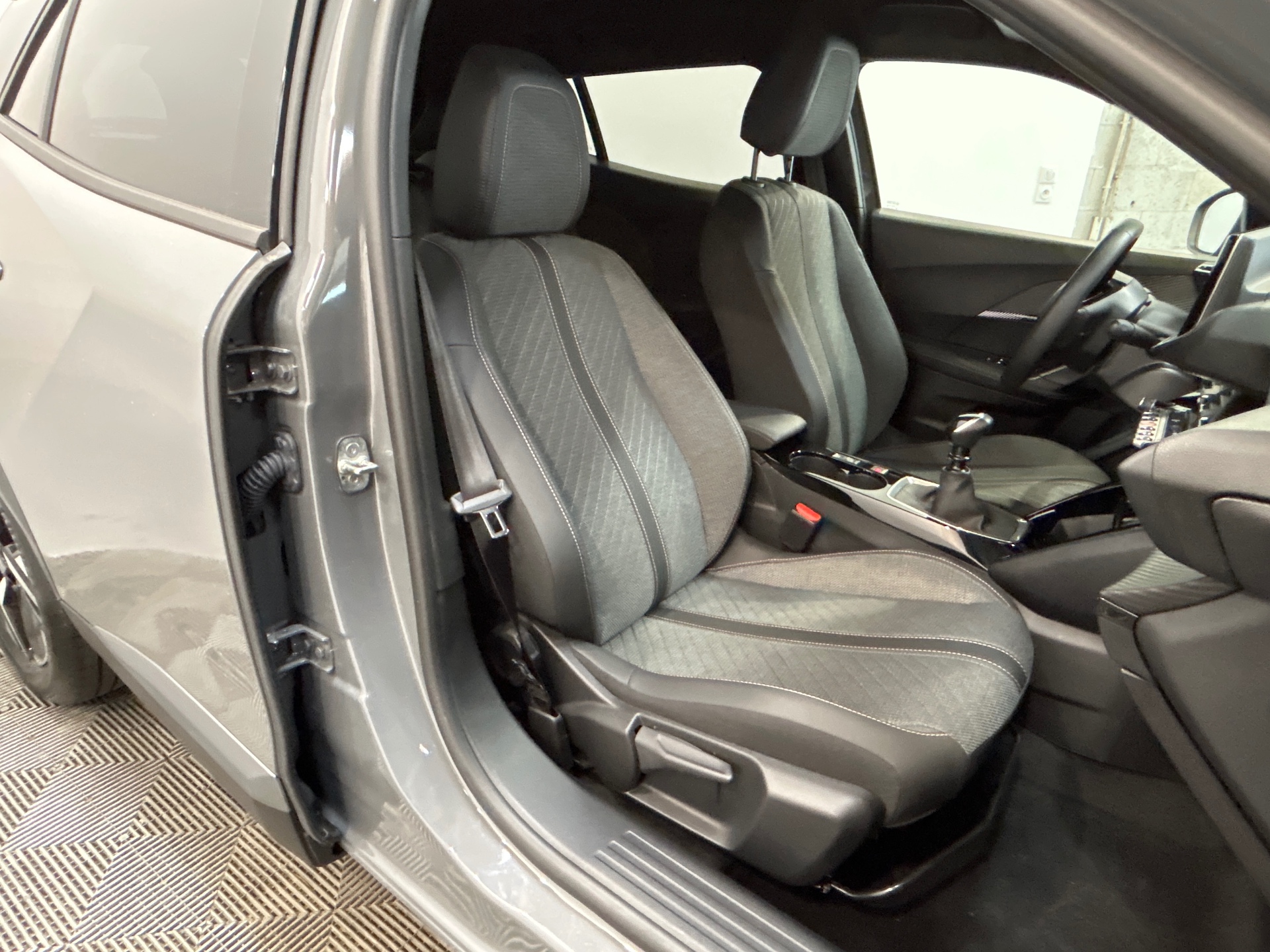 PEUGEOT 2008 100 S&S BVM6 Allure