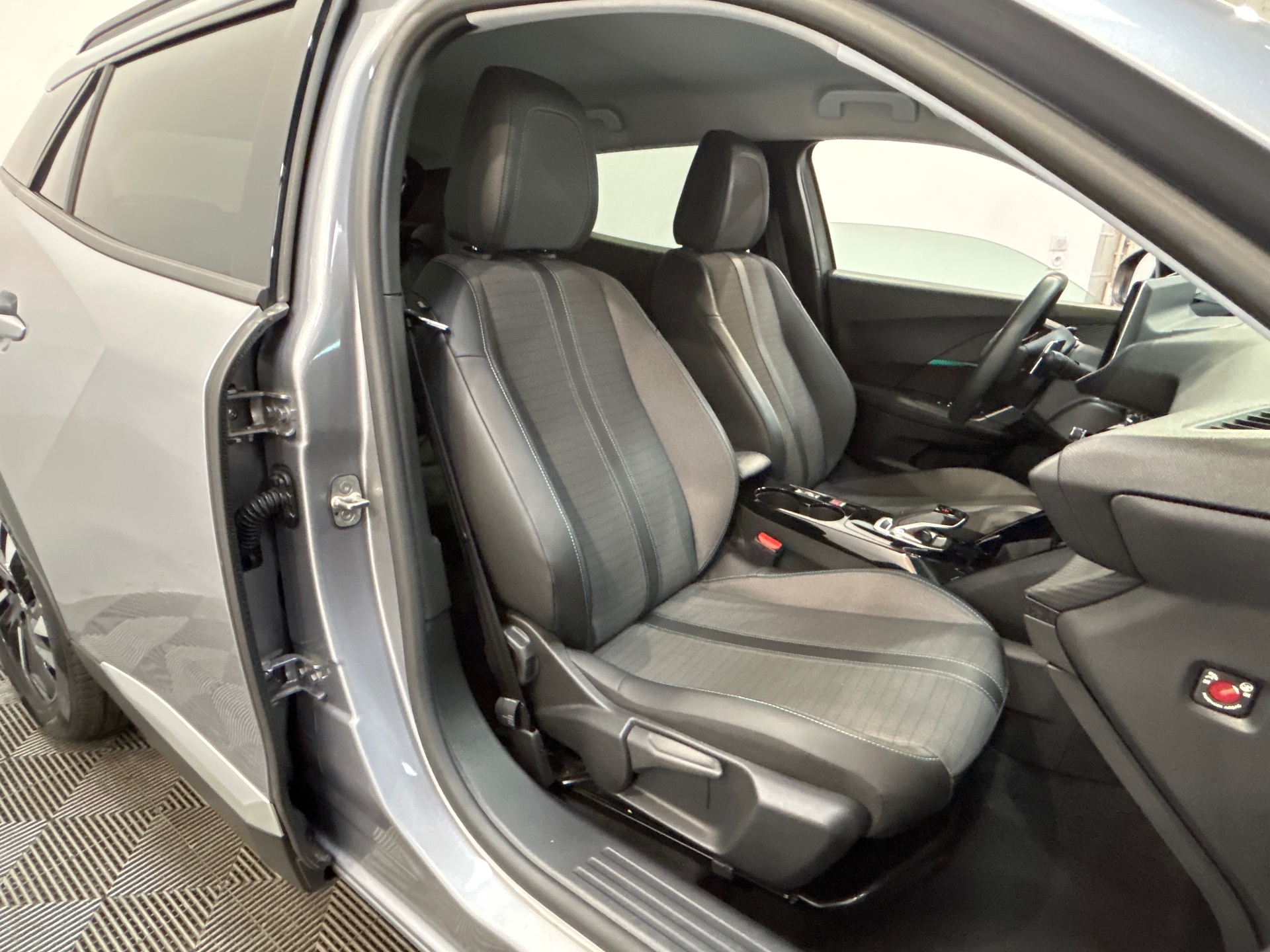 PEUGEOT 2008 BUSINESS BlueHDi 130 S&S EAT8 Allure Business