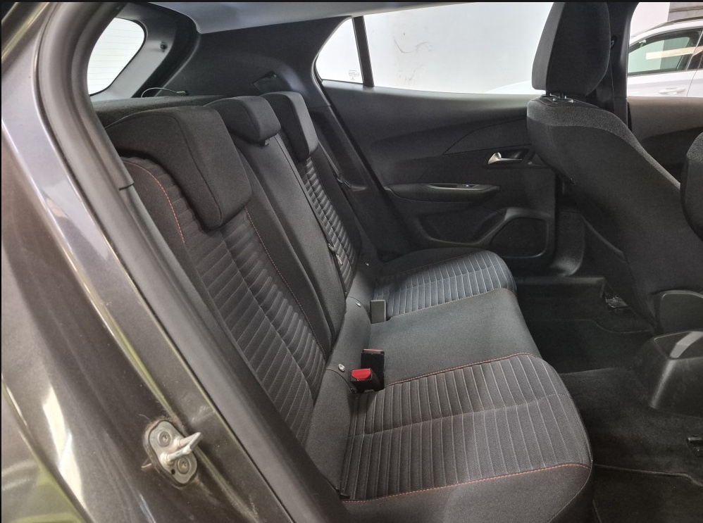 PEUGEOT 2008 BUSINESS BlueHDi 130 S&S EAT8 Active Business