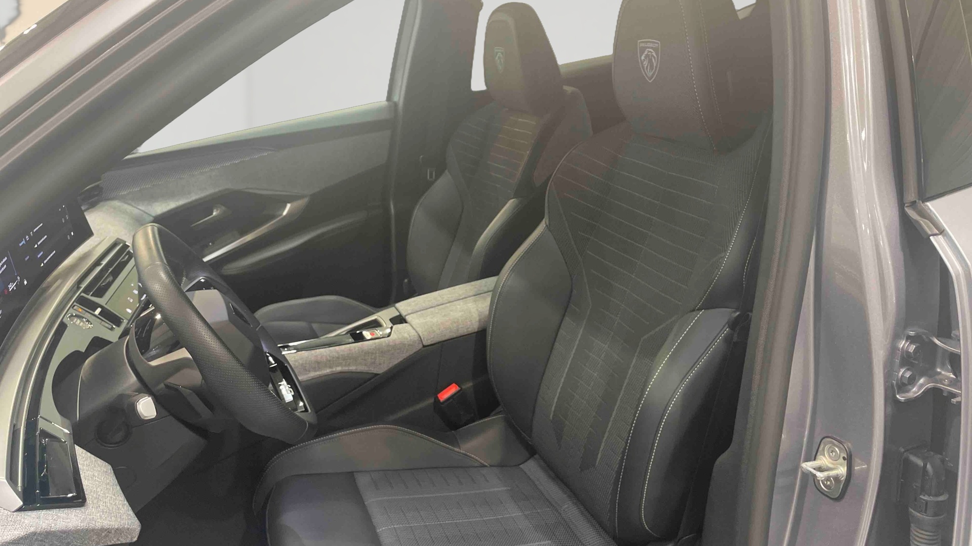 PEUGEOT 3008 Hybrid 145 e-DCS6 GT