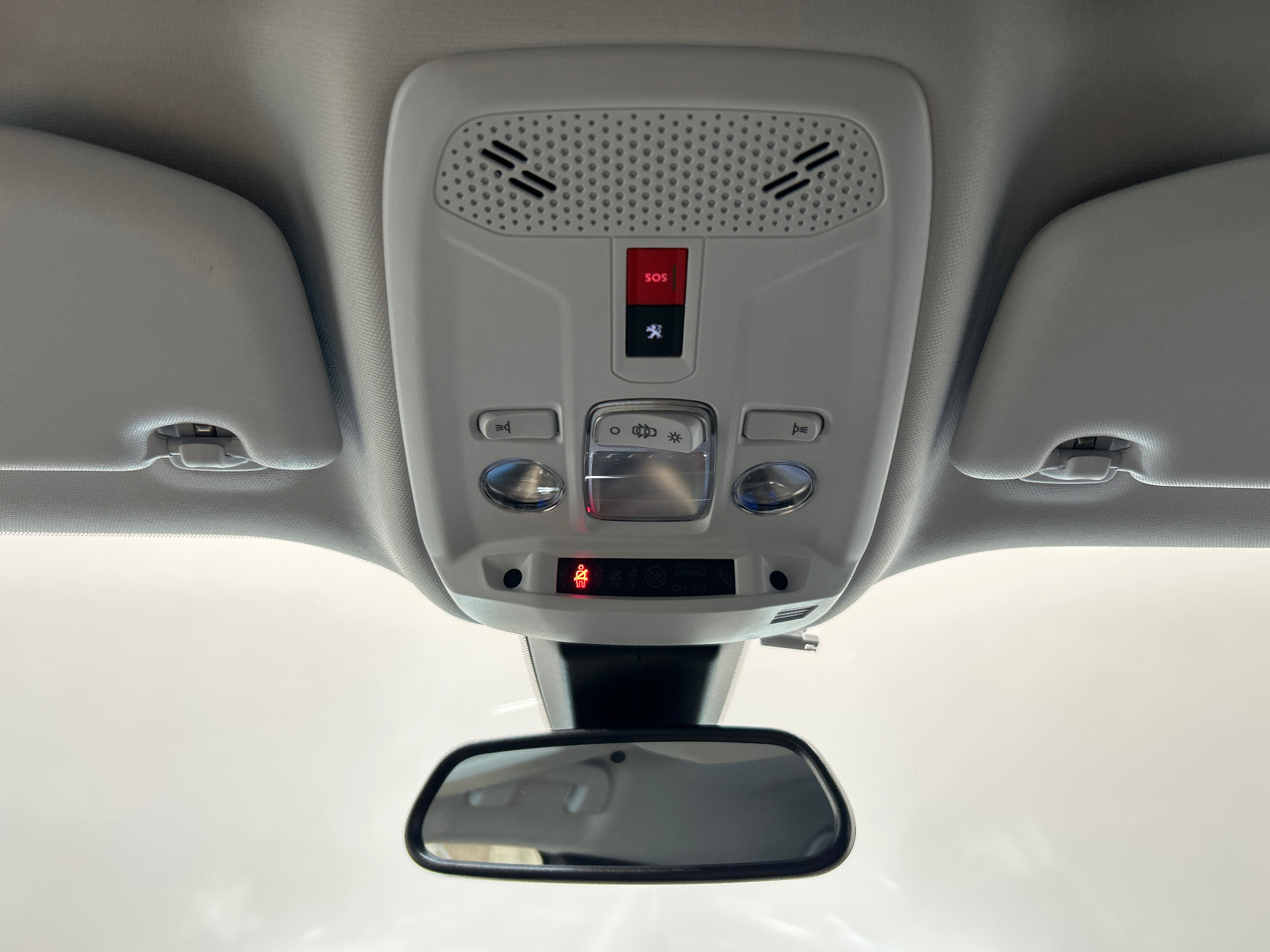 PEUGEOT 2008 BUSINESS BlueHDi 130 S&S EAT8 Allure Business