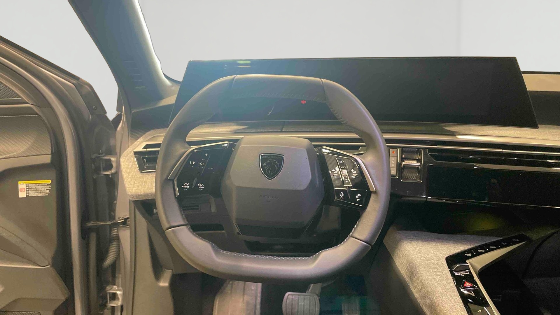 PEUGEOT 5008 Hybrid 145 ch e-DCS6 Allure