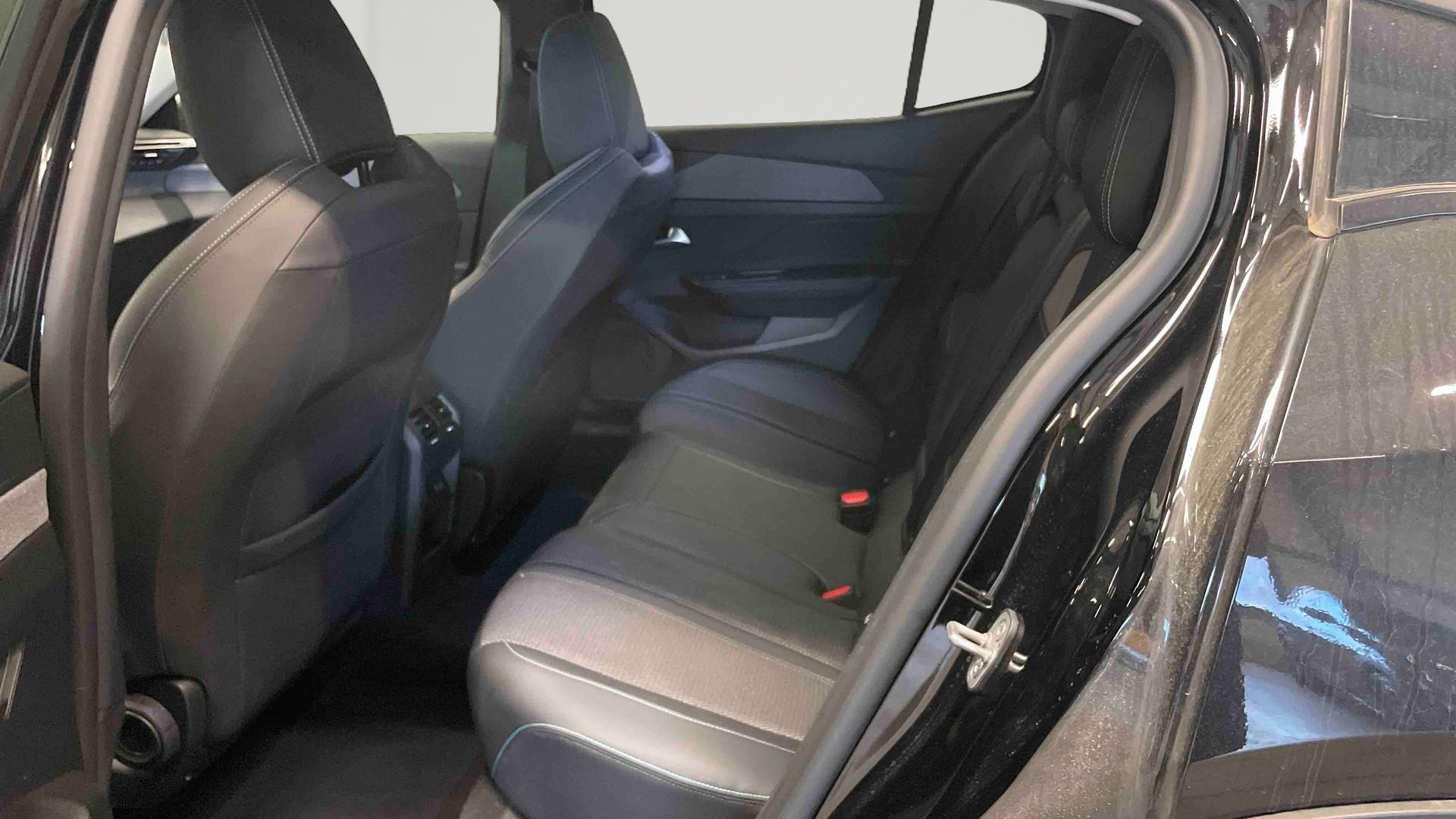 PEUGEOT 408 Hybrid 145 e-DCS6 Allure