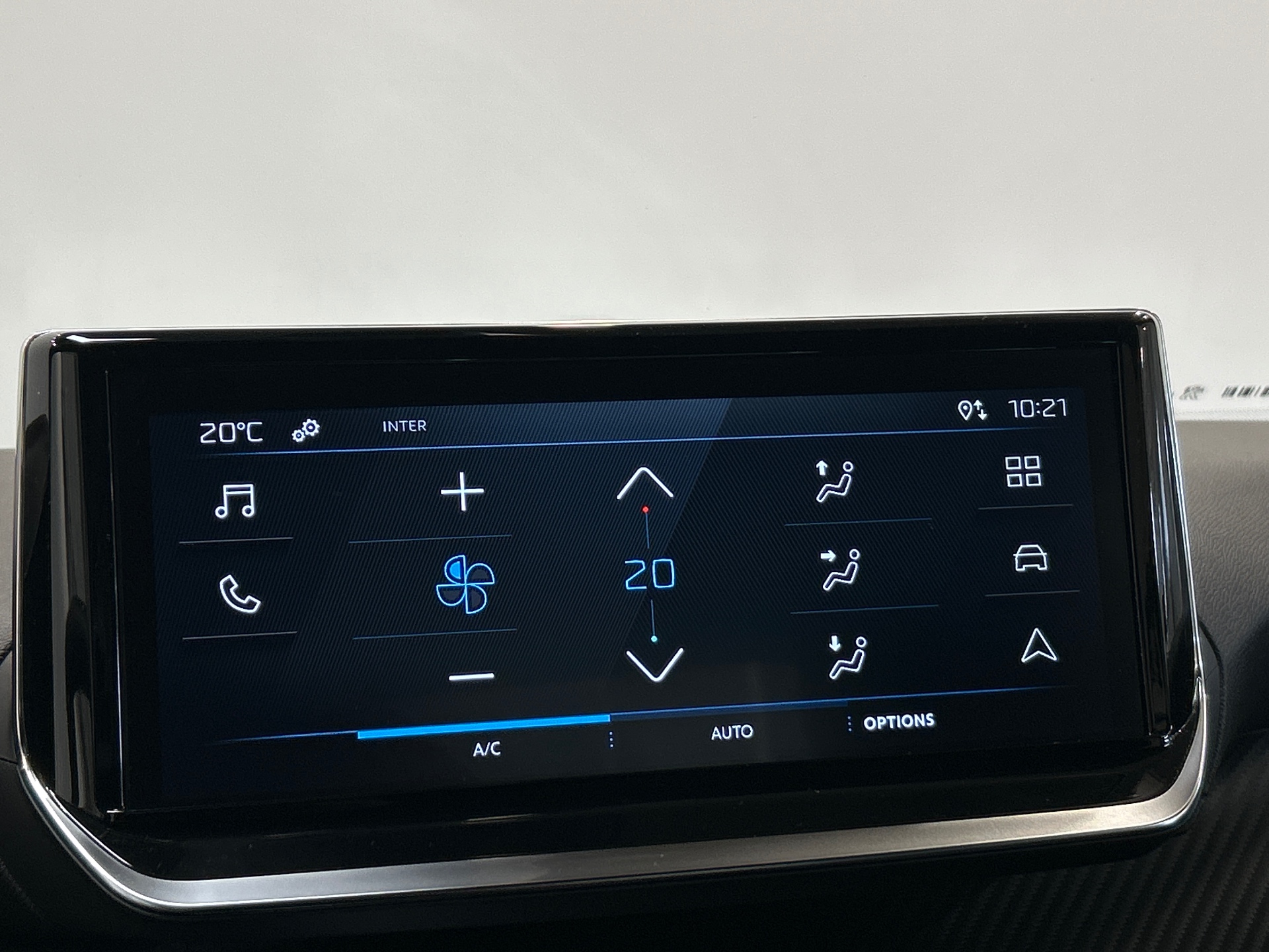 PEUGEOT 2008 Hybrid 145 e-DCS6 Style