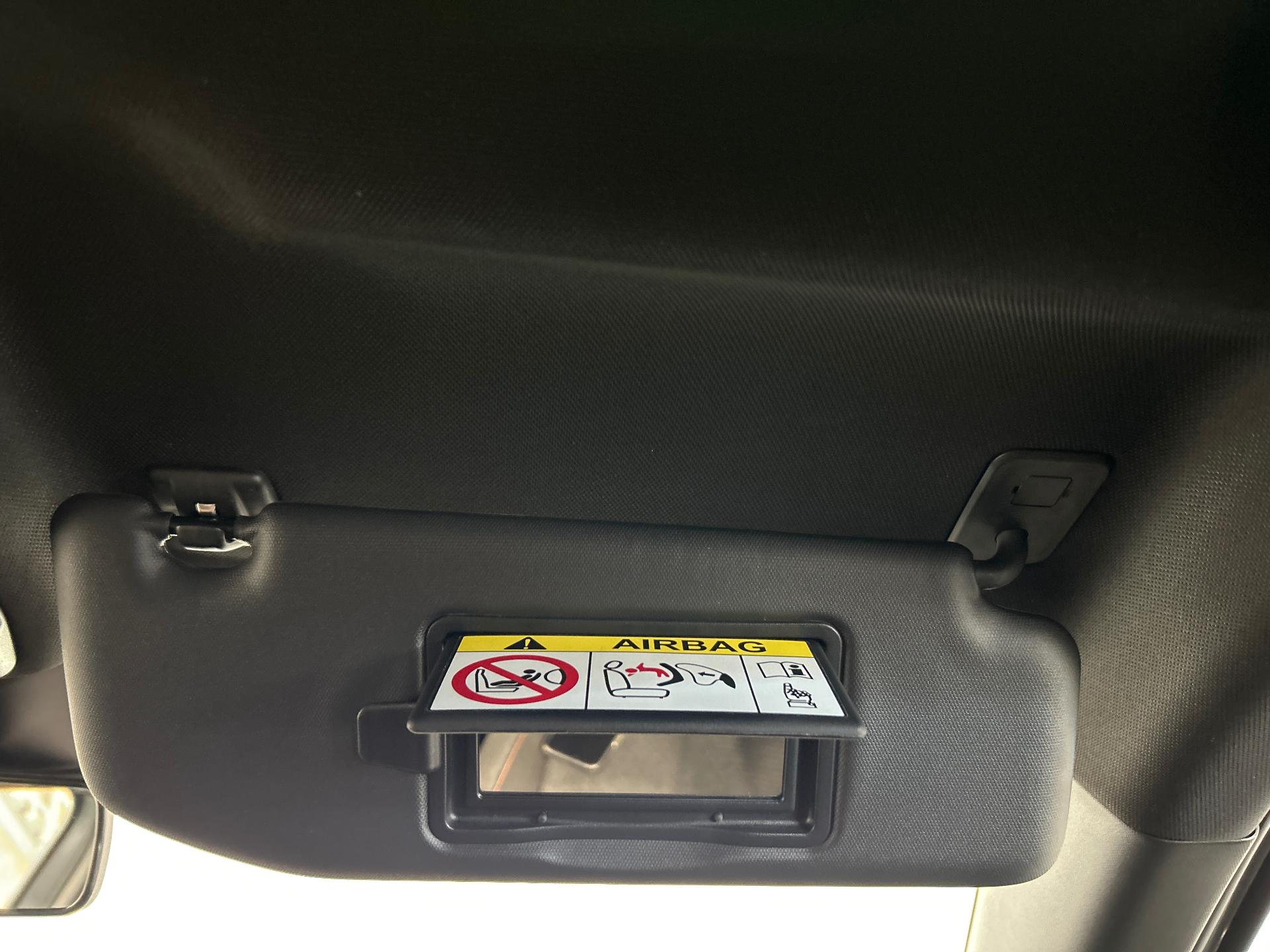 PEUGEOT 2008 Hybrid 145 e-DCS6 Style