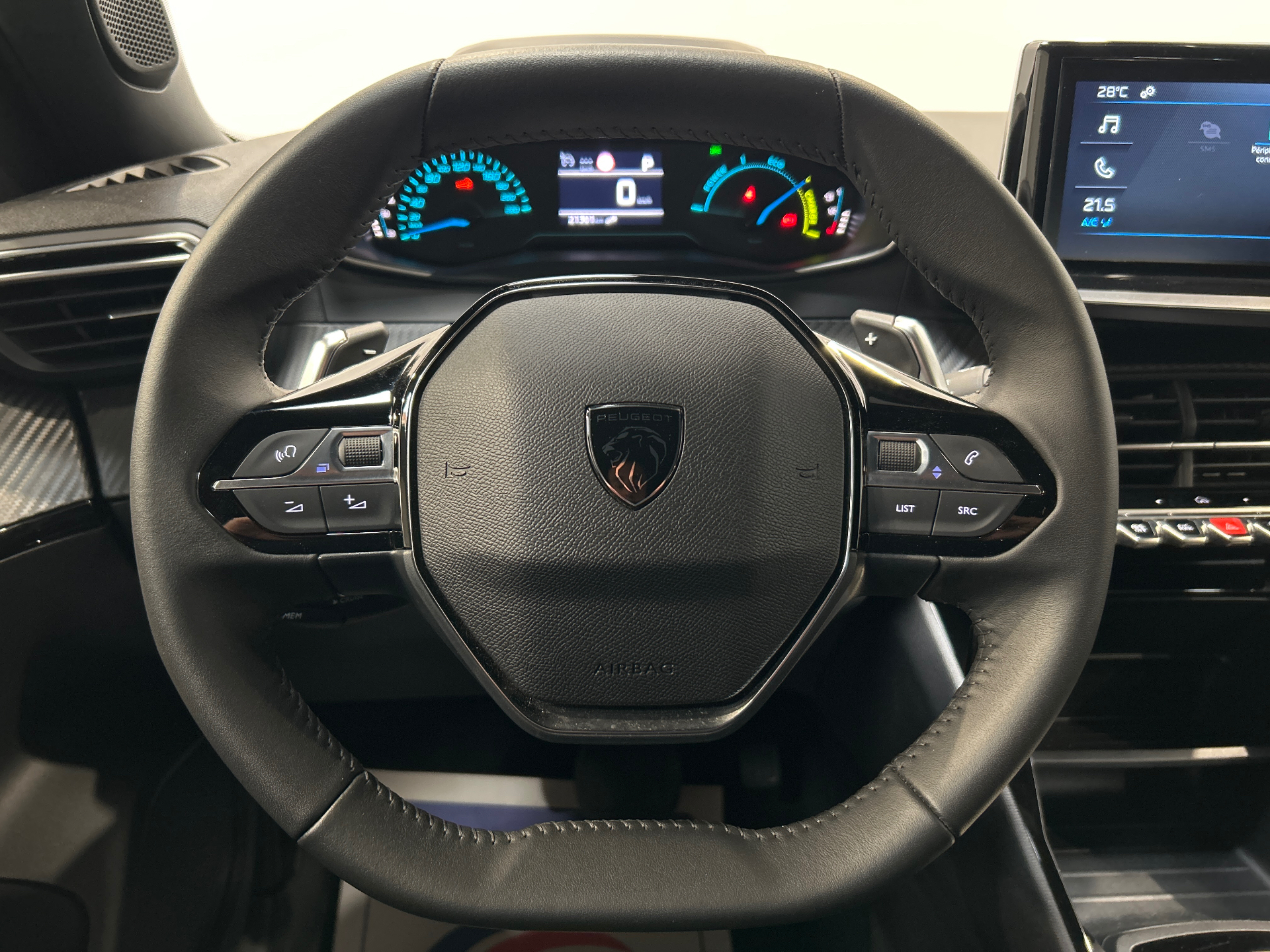 PEUGEOT 2008 Hybrid 145 e-DCS6 Style