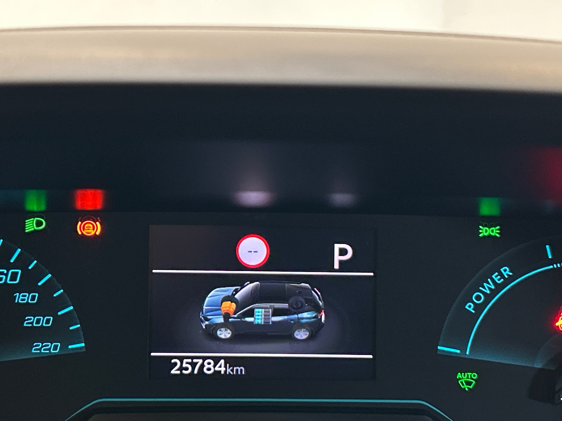 PEUGEOT 2008 Hybrid 145 e-DCS6 Style