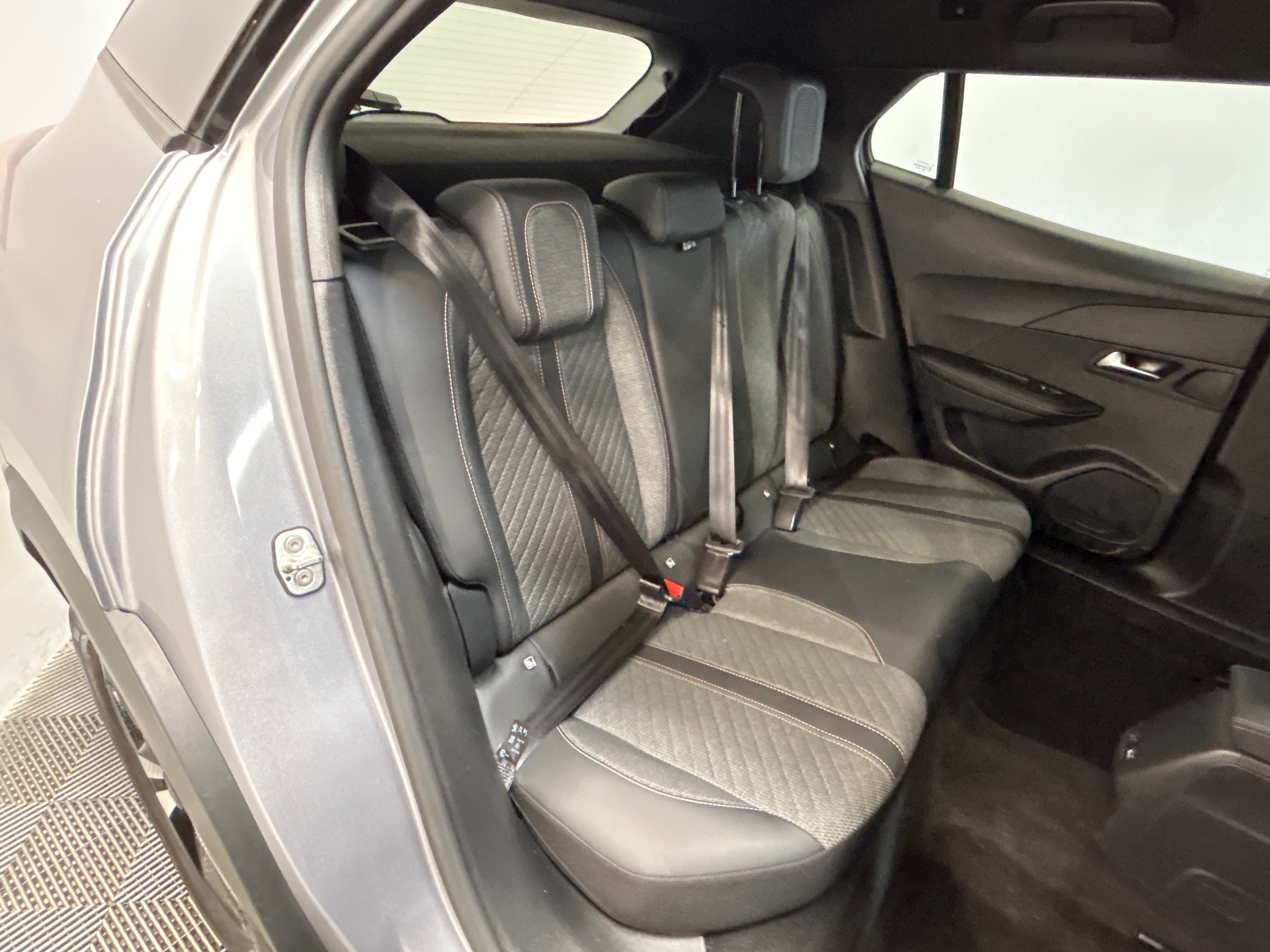 PEUGEOT 2008 130 S&S EAT8 Allure