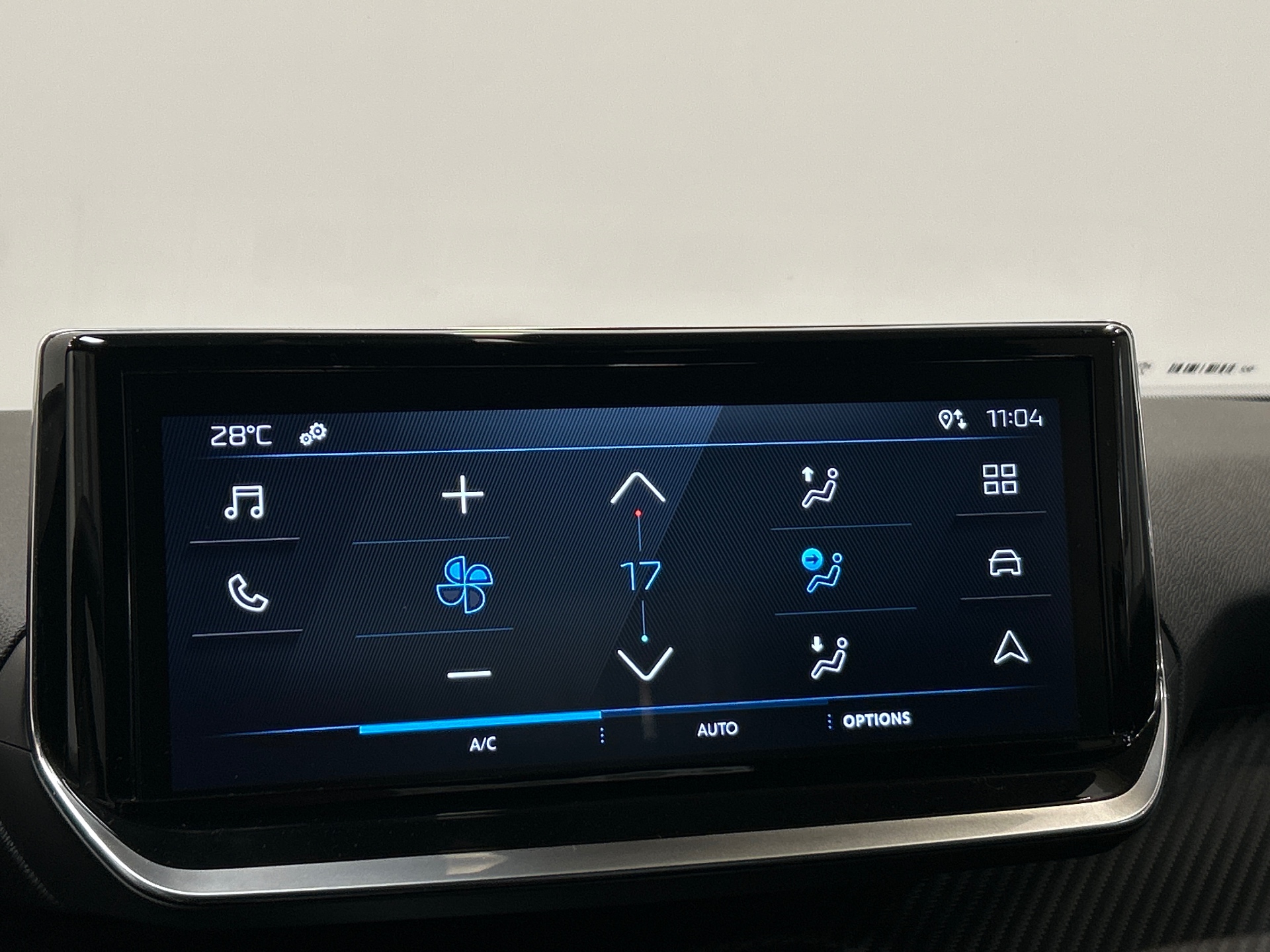 PEUGEOT 2008 Hybrid 145 e-DCS6 Style