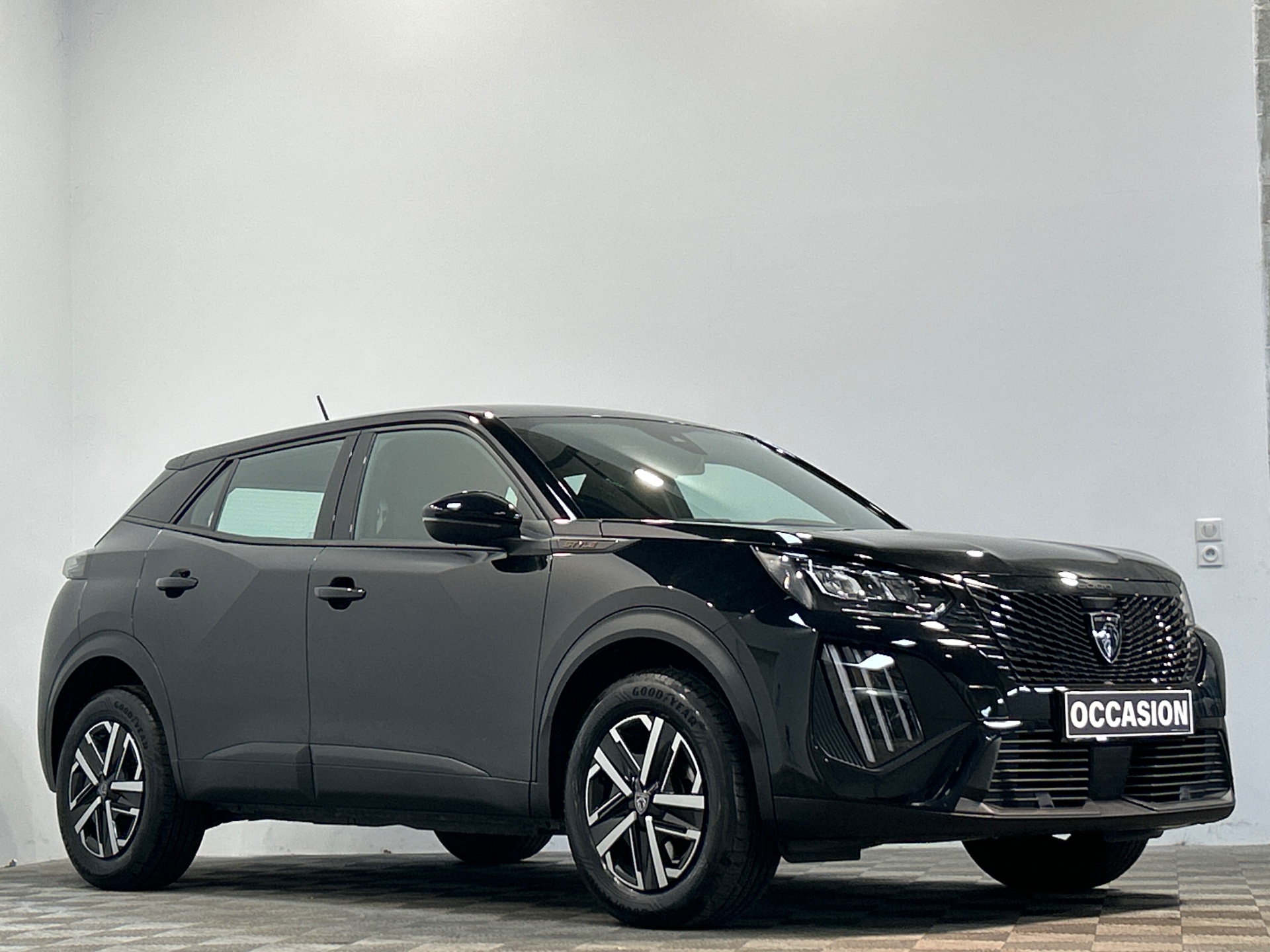 PEUGEOT 2008 Hybrid 145 e-DCS6 Style