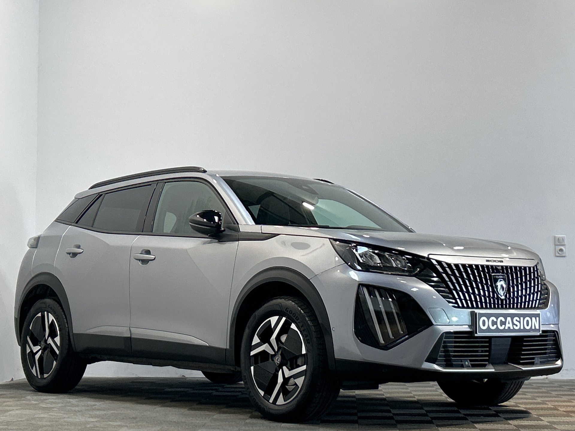 PEUGEOT 2008 130 S&S EAT8 Allure